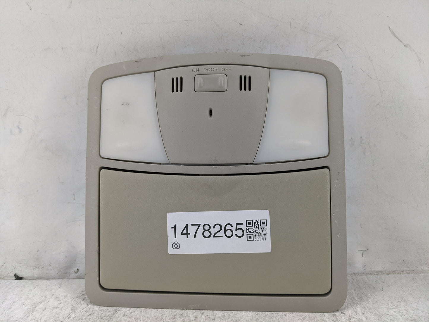 2015 Nissan Quest Overhead Roof Console Tan - Oemusedautoparts1.com