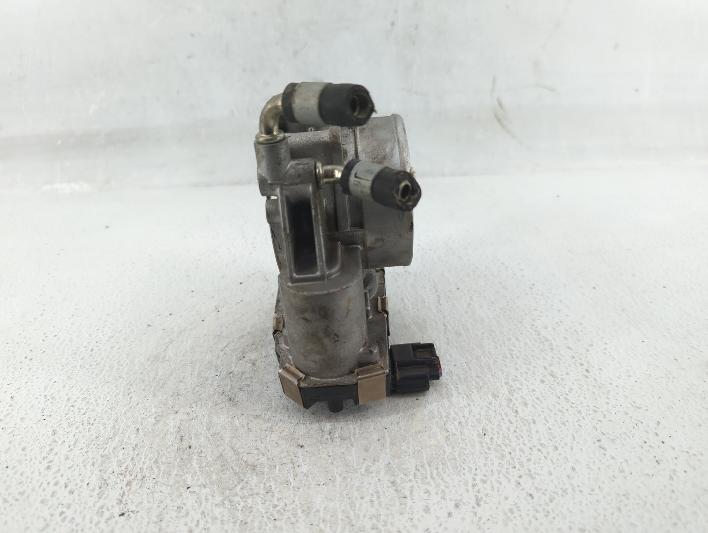 2015-2017 Nissan Quest Throttle Body P/N:RME70-50 Fits Fits 2015 2016 2017 2018 2019 2020 2021 2022 OEM Used Auto Parts - Oe