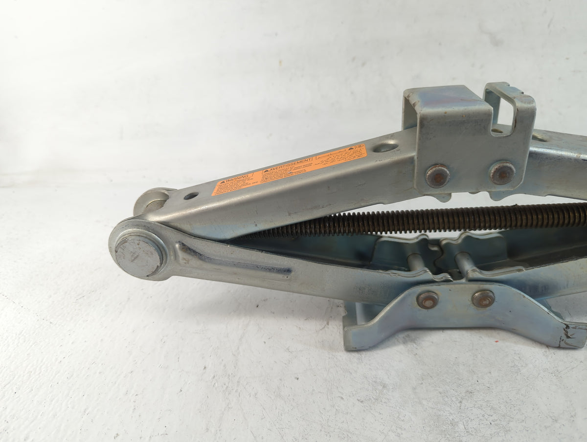 2015 Nissan Quest Spare Scissor Car Jack - Oemusedautoparts1.com