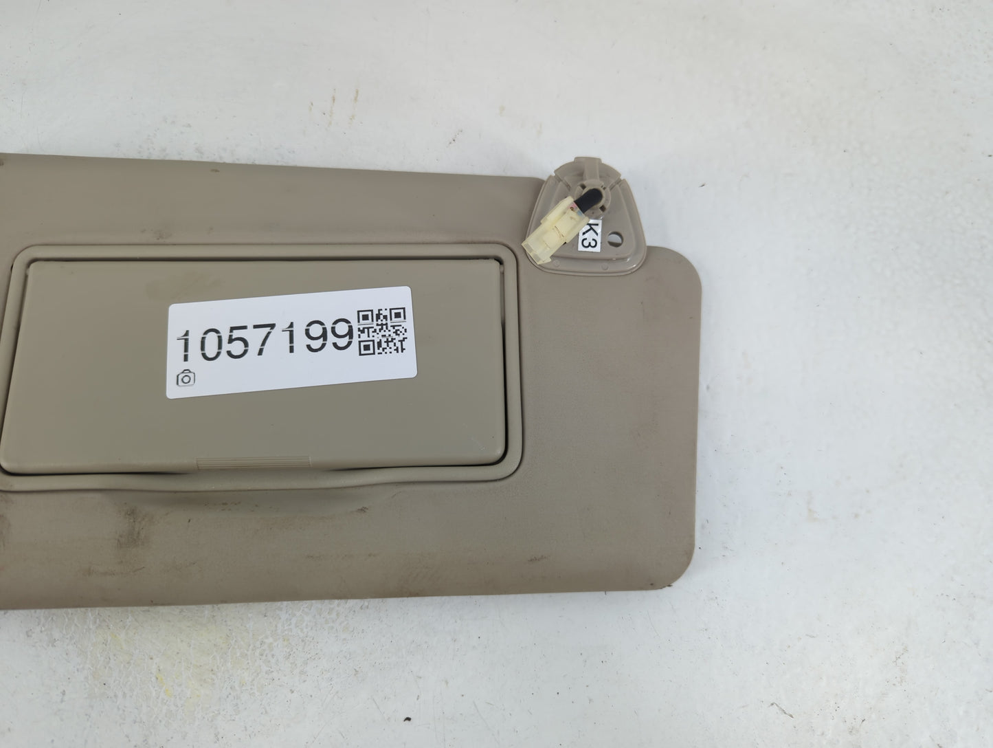 2014-2017 Nissan Rogue Sun Visor Shade Replacement Passenger Right Mirror Fits Fits 2014 2015 2016 2017 OEM Used Auto Parts 