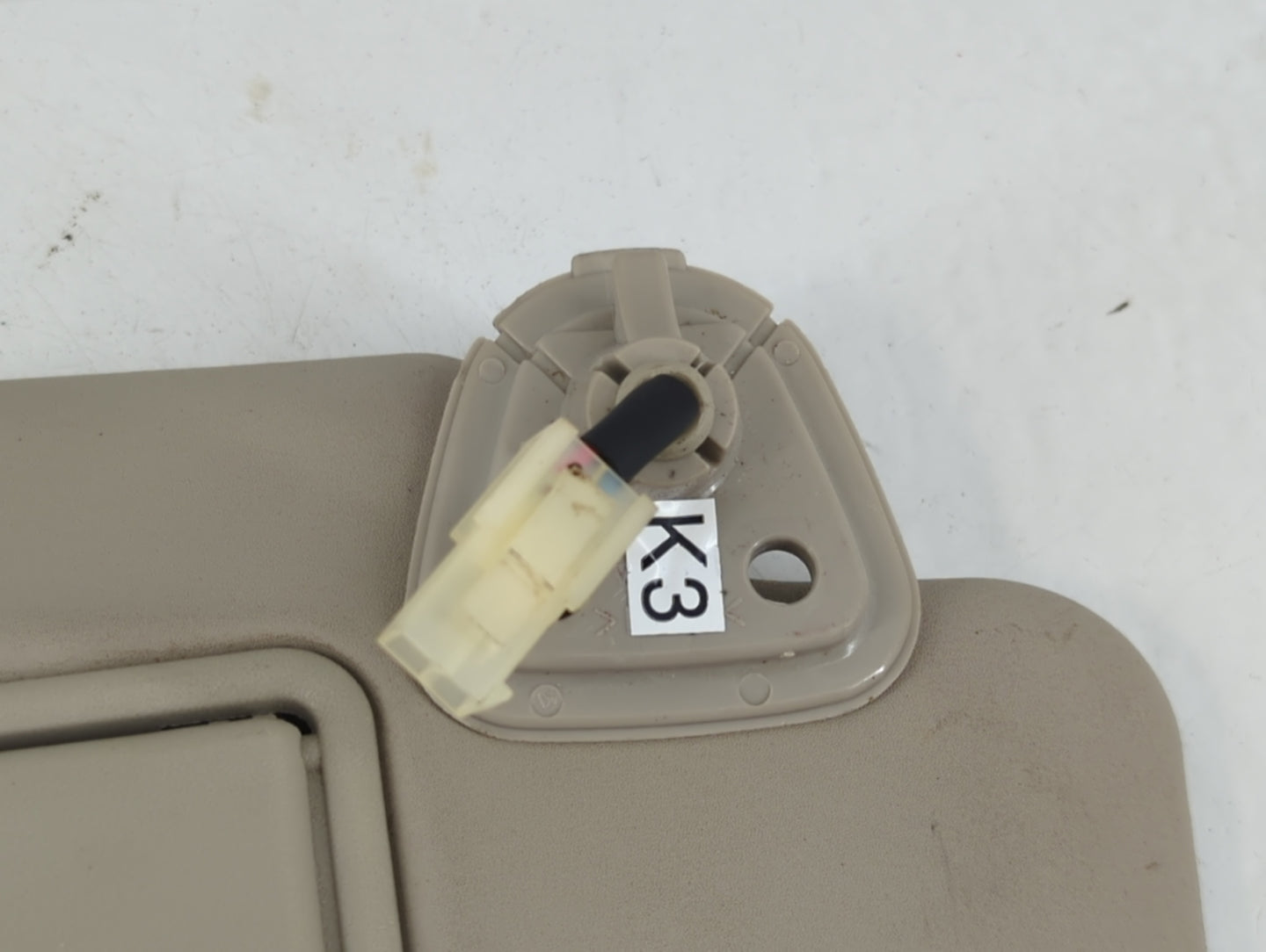 2014-2017 Nissan Rogue Sun Visor Shade Replacement Passenger Right Mirror Fits Fits 2014 2015 2016 2017 OEM Used Auto Parts 