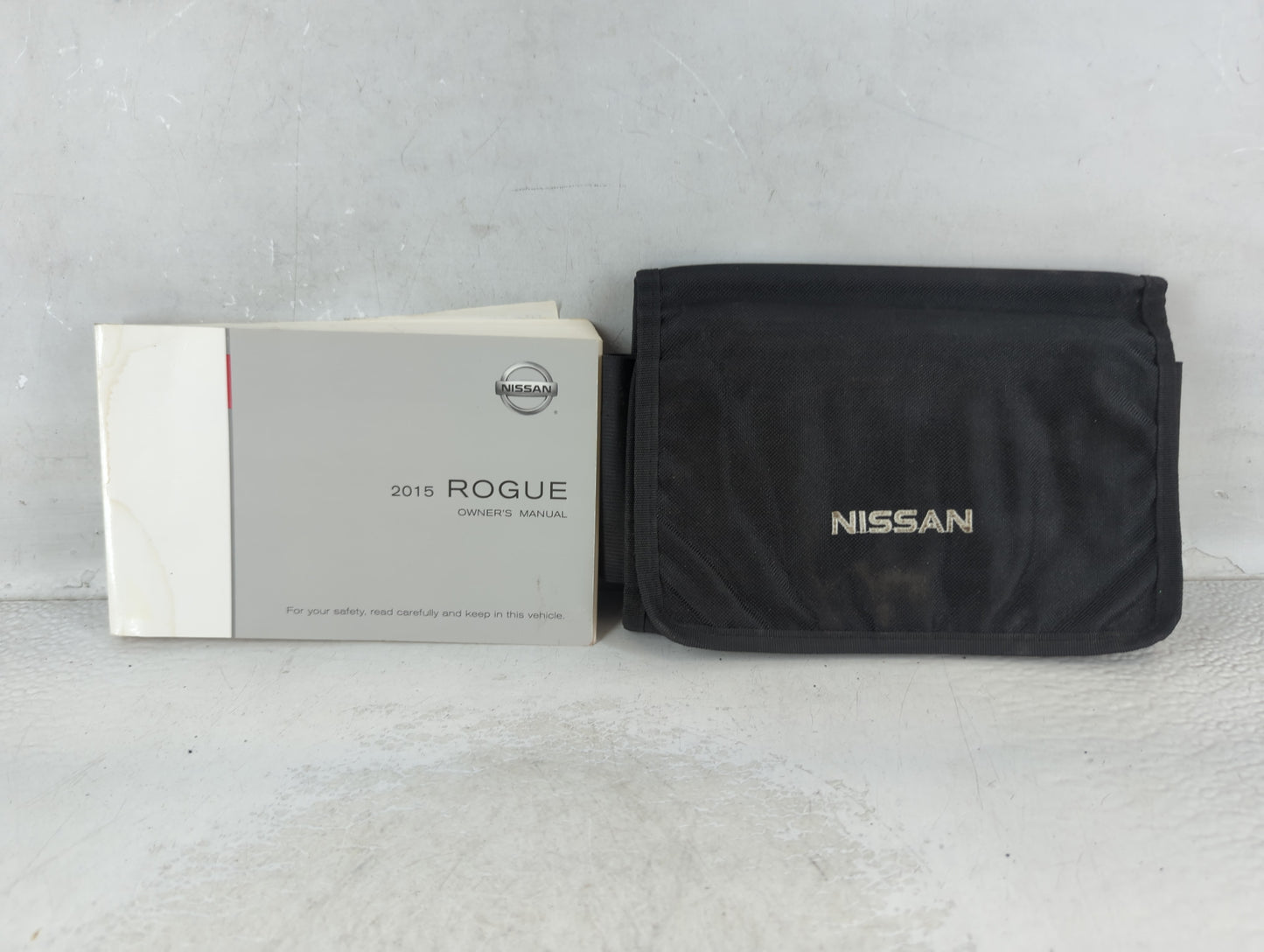 2015 Nissan Rogue Owners Manual Book Guide P/N:OM15EA 0T32U1 OEM Used Auto Parts - Oemusedautoparts1.com