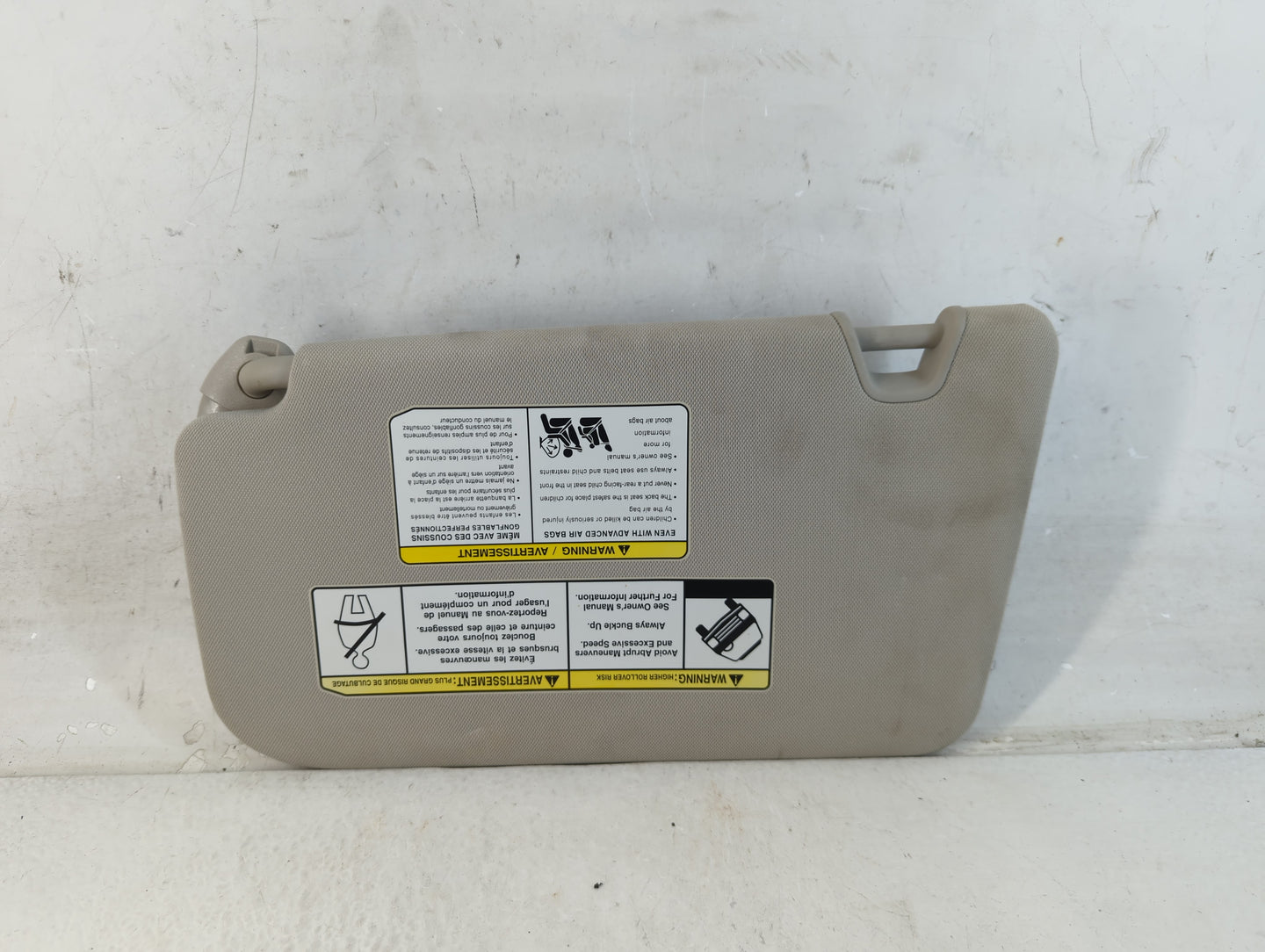 2014-2017 Nissan Rogue Sun Visor Shade Replacement Passenger Right Mirror Fits Fits 2014 2015 2016 2017 OEM Used Auto Parts 