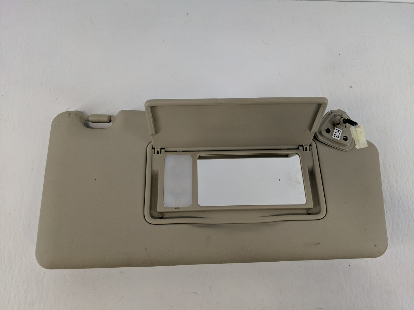 2008-2015 Nissan Rogue Sun Visor Shade Replacement Passenger Right Mirror Fits Fits 2008 2009 2010 2011 2012 2013 2014 2015 