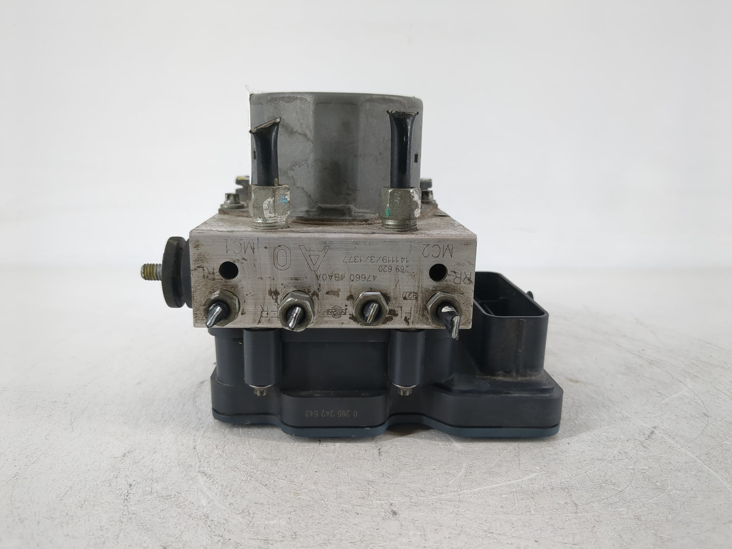 2014-2015 Nissan Rogue ABS Pump Control Module Replacement P/N:47660 4BA0A Fits Fits 2014 2015 OEM Used Auto Parts - Oemused
