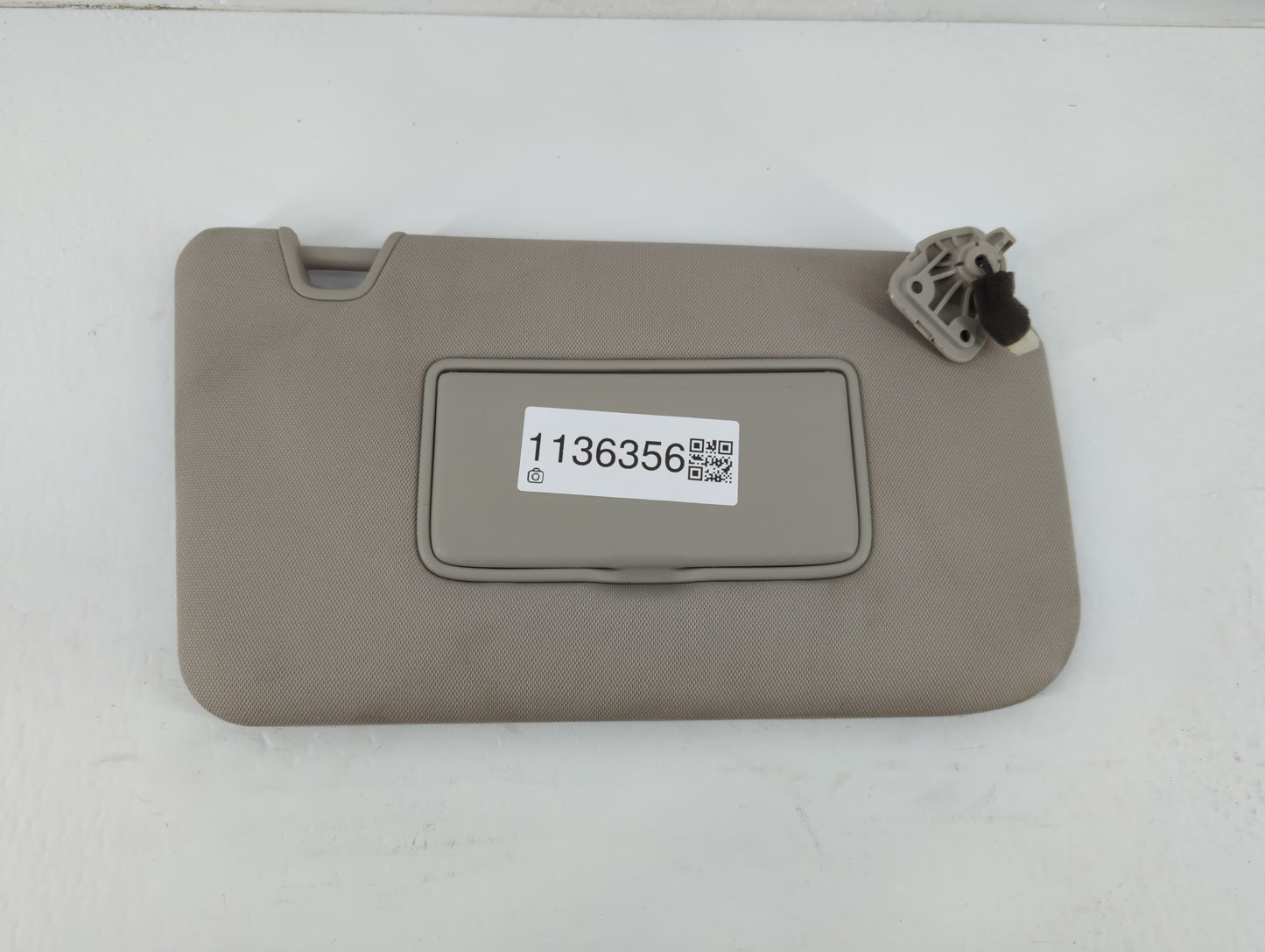 2014-2017 Nissan Rogue Sun Visor Shade Replacement Passenger Right Mirror Fits Fits 2014 2015 2016 2017 OEM Used Auto Parts 