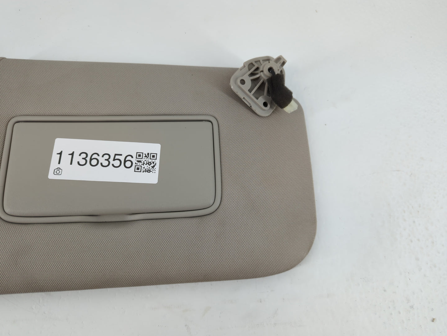 2014-2017 Nissan Rogue Sun Visor Shade Replacement Passenger Right Mirror Fits Fits 2014 2015 2016 2017 OEM Used Auto Parts 