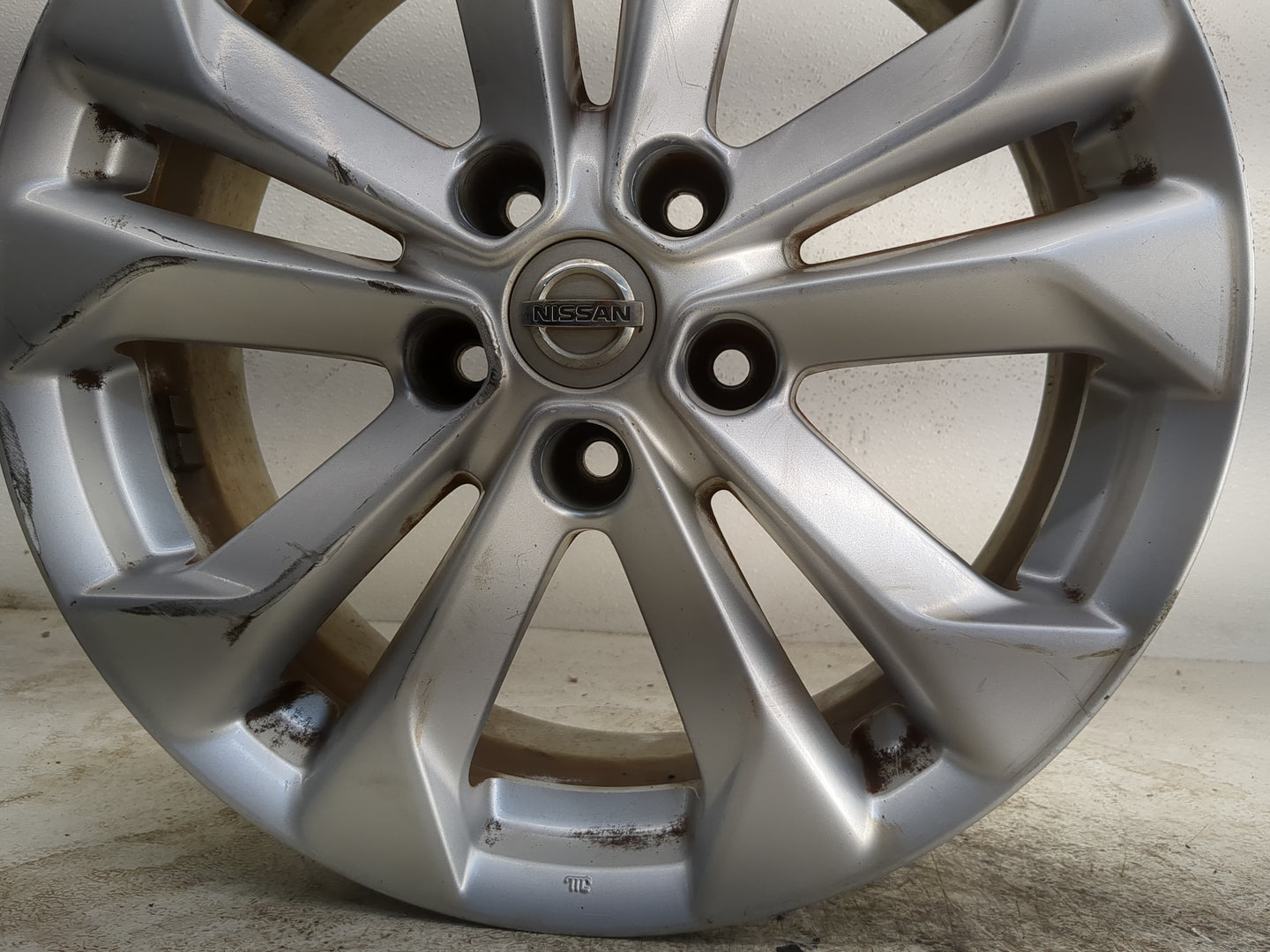 2014-2018 Nissan Rogue Oem Wheel Rim - Oemusedautoparts1.com