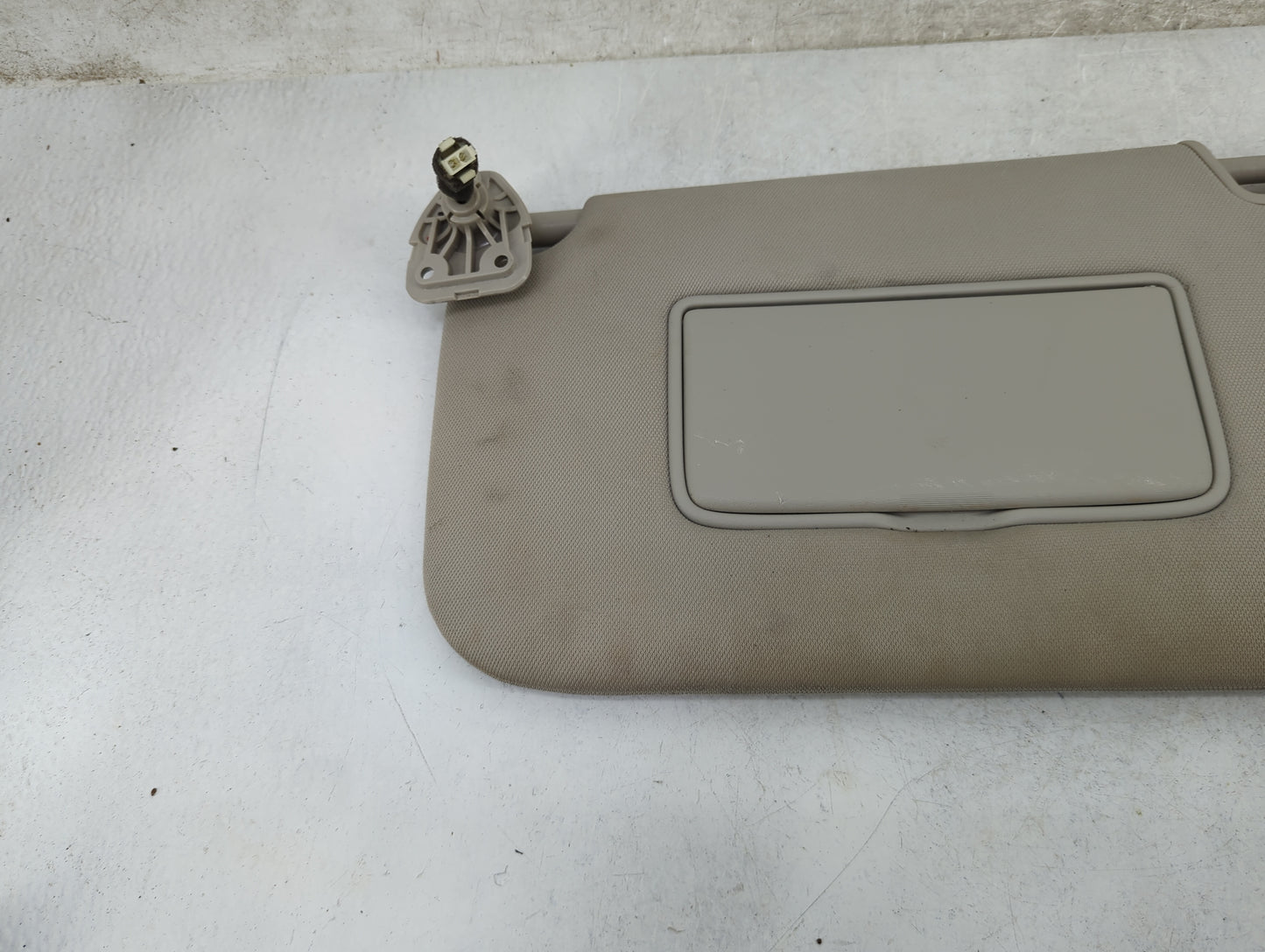 2014-2017 Nissan Rogue Sun Visor Shade Replacement Driver Left Mirror Fits Fits 2014 2015 2016 2017 OEM Used Auto Parts - Oe