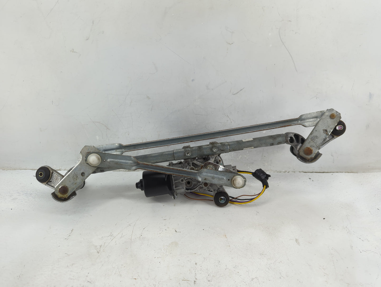 2014-2020 Nissan Rogue Front Windshield Wiper Motor Fits Fits 2014 2015 2016 2017 2018 2019 2020 OEM Used Auto Parts - Oemus