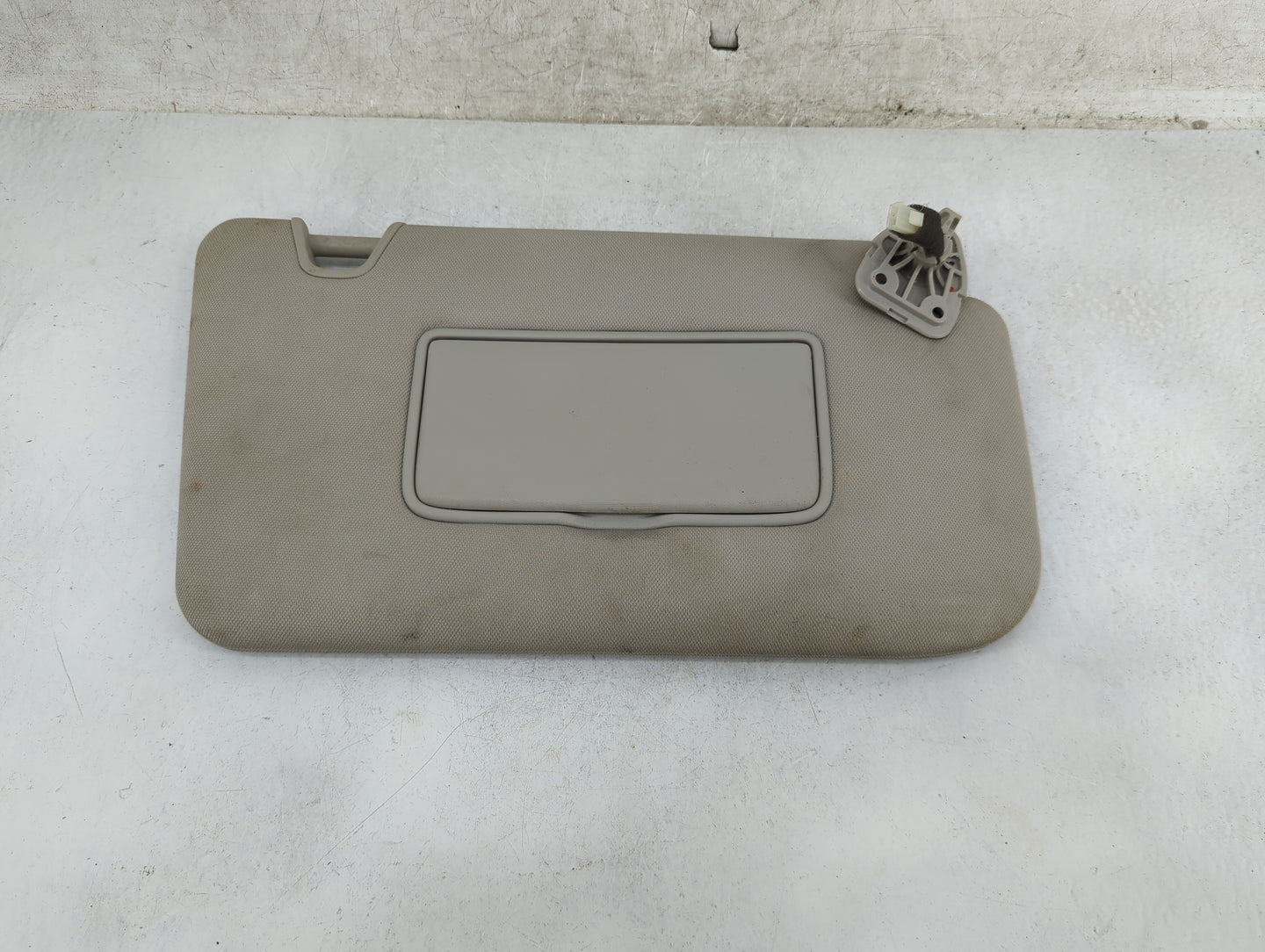 2014-2017 Nissan Rogue Sun Visor Shade Replacement Passenger Right Mirror Fits Fits 2014 2015 2016 2017 OEM Used Auto Parts 