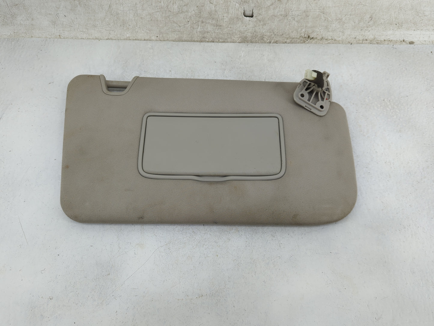 2014-2017 Nissan Rogue Sun Visor Shade Replacement Passenger Right Mirror Fits Fits 2014 2015 2016 2017 OEM Used Auto Parts 