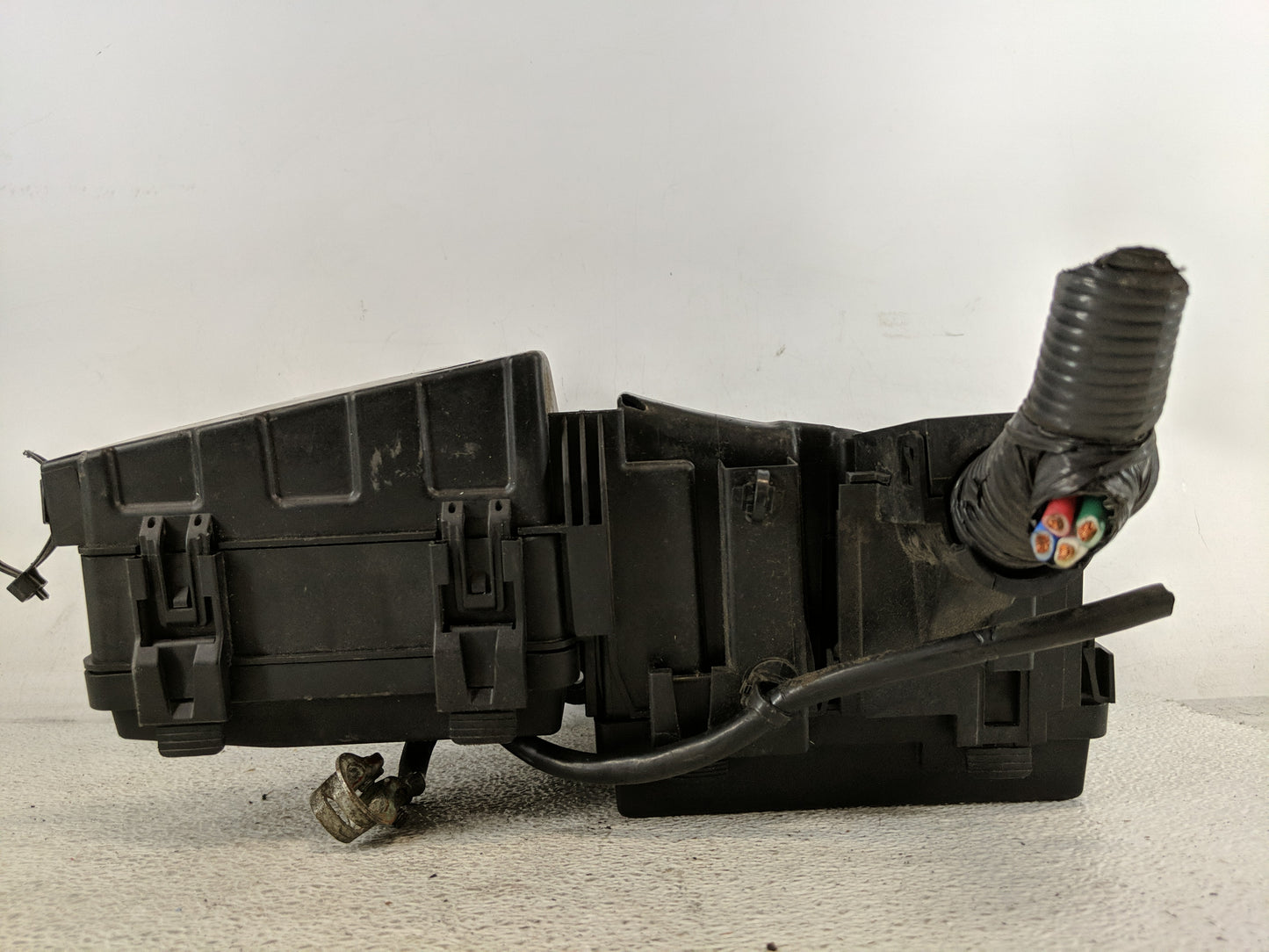 2014-2016 Nissan Rogue Fusebox Fuse Box Panel Relay Module P/N:284B7 4BA0A Fits Fits 2014 2015 2016 OEM Used Auto Parts - Oe