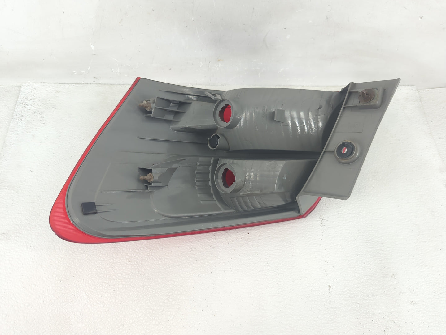 2008-2015 Nissan Rogue Tail Light Assembly Driver Left OEM Fits Fits 2008 2009 2010 2011 2012 2013 2014 2015 OEM Used Auto P