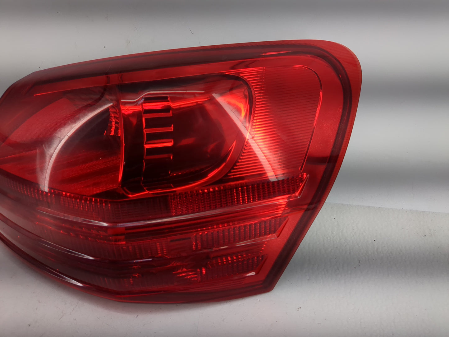 2008-2015 Nissan Rogue Tail Light Assembly Driver Left OEM Fits Fits 2008 2009 2010 2011 2012 2013 2014 2015 OEM Used Auto P