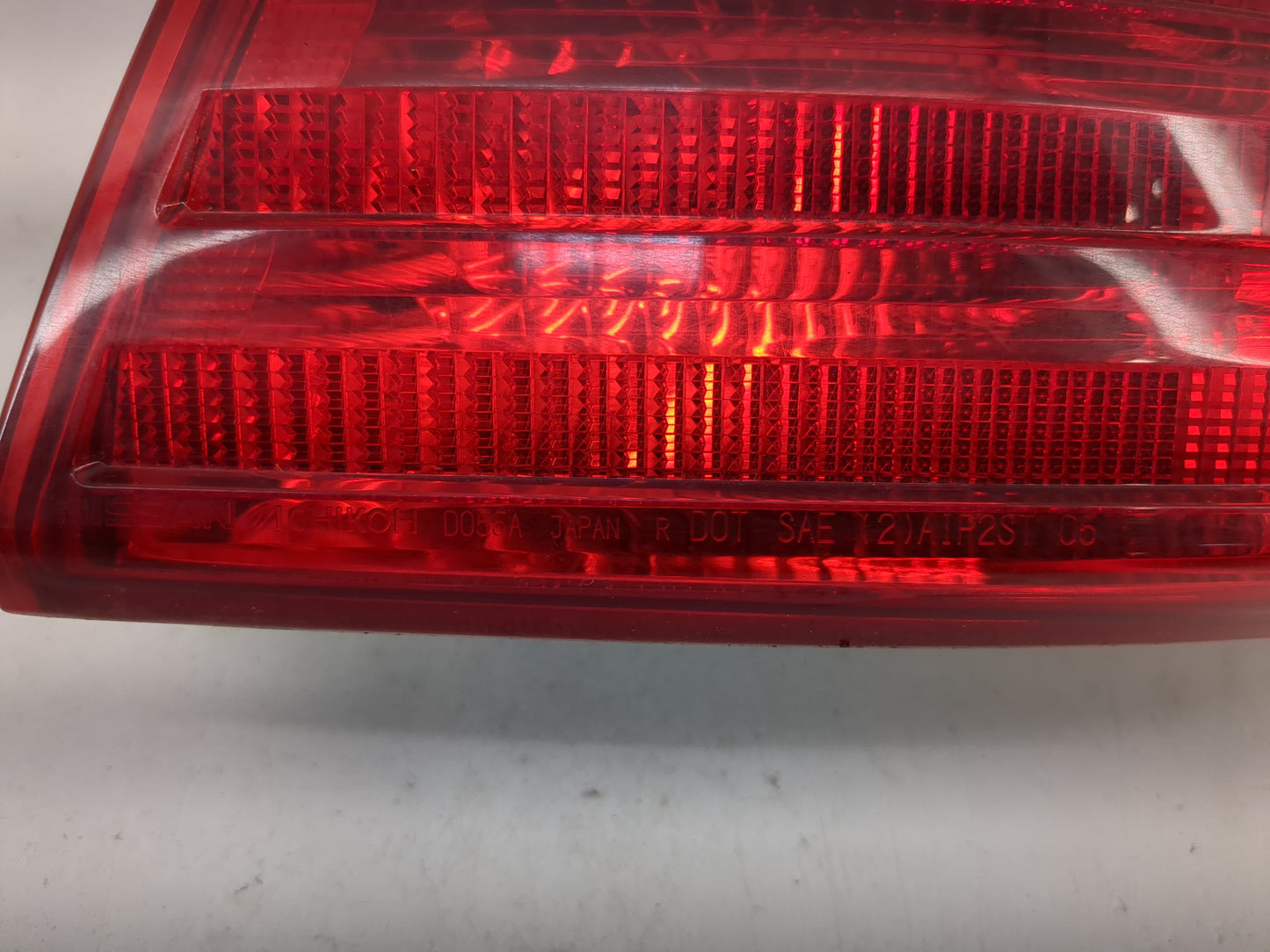 2008-2015 Nissan Rogue Tail Light Assembly Driver Left OEM Fits Fits 2008 2009 2010 2011 2012 2013 2014 2015 OEM Used Auto P
