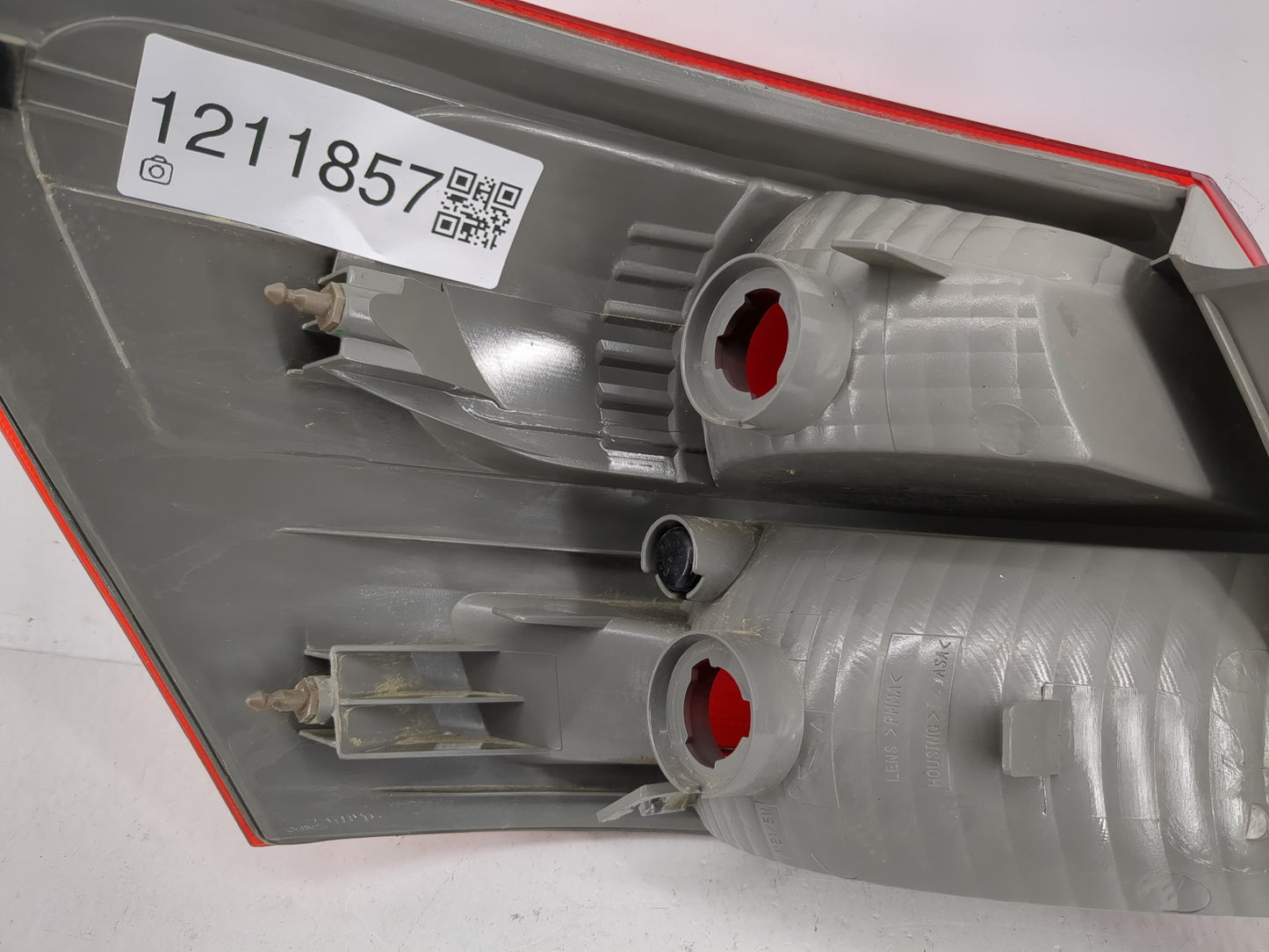 2008-2015 Nissan Rogue Tail Light Assembly Driver Left OEM Fits Fits 2008 2009 2010 2011 2012 2013 2014 2015 OEM Used Auto P