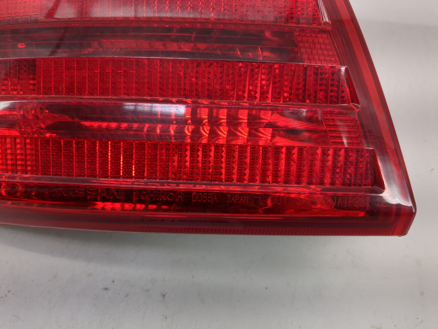 2008-2015 Nissan Rogue Tail Light Assembly Passenger Right OEM Fits Fits 2008 2009 2010 2011 2012 2013 2014 2015 OEM Used Au
