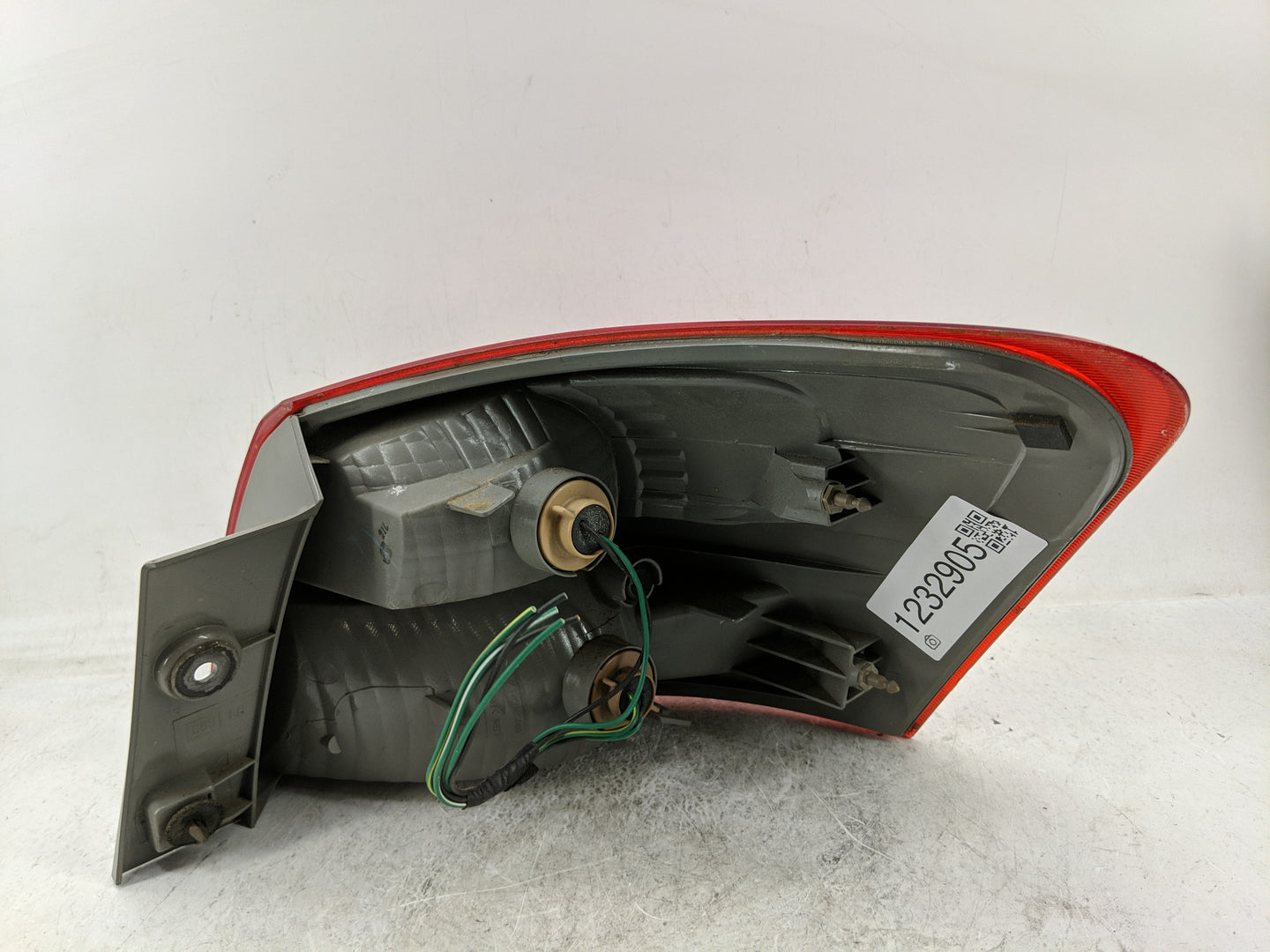 2008-2015 Nissan Rogue Tail Light Assembly Driver Left OEM Fits Fits 2008 2009 2010 2011 2012 2013 2014 2015 OEM Used Auto P