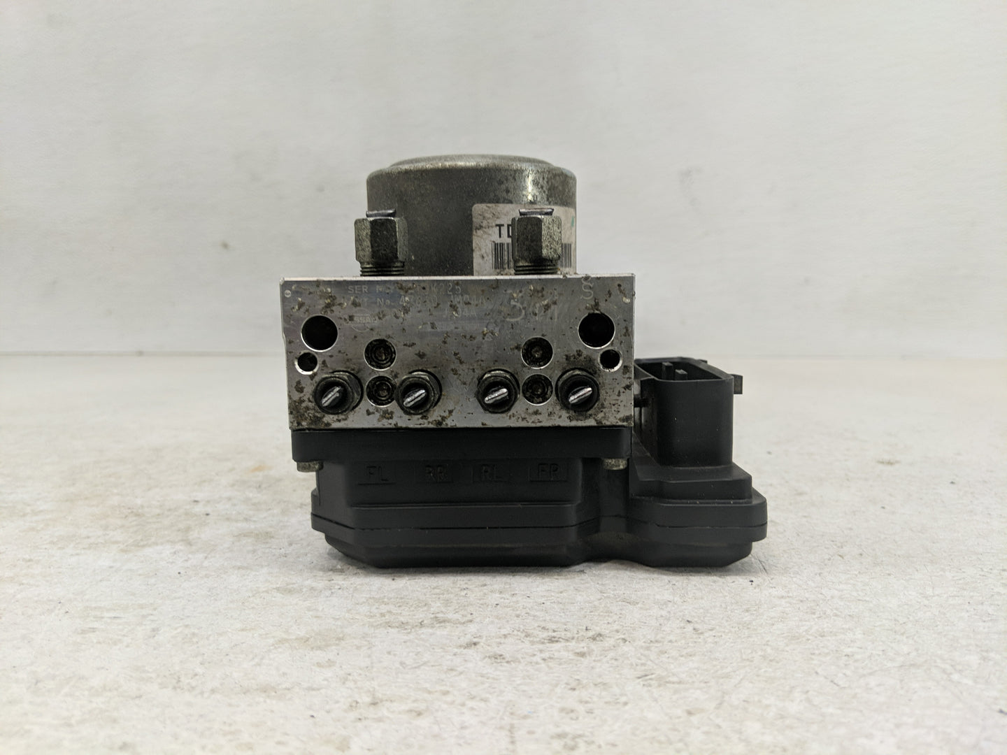 2012-2015 Nissan Rogue ABS Pump Control Module Replacement Fits Fits 2012 2013 2014 2015 OEM Used Auto Parts - Oemusedautopa