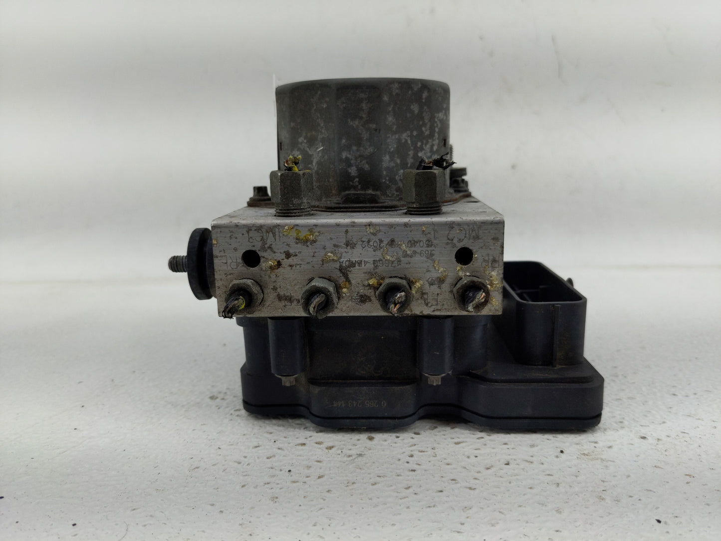 2014-2015 Nissan Rogue ABS Pump Control Module Replacement P/N:47660-4BP0A Fits Fits 2014 2015 OEM Used Auto Parts - Oemused