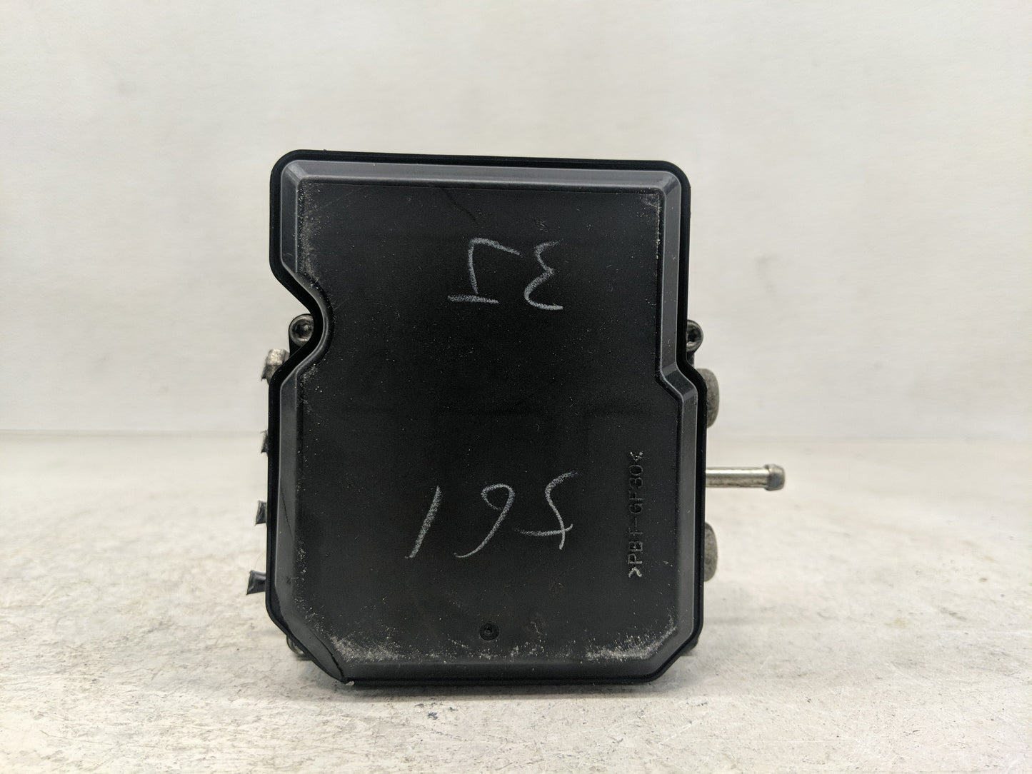 2012-2015 Nissan Rogue ABS Pump Control Module Replacement P/N:A98000E1K Fits Fits 2012 2013 2014 2015 OEM Used Auto Parts -