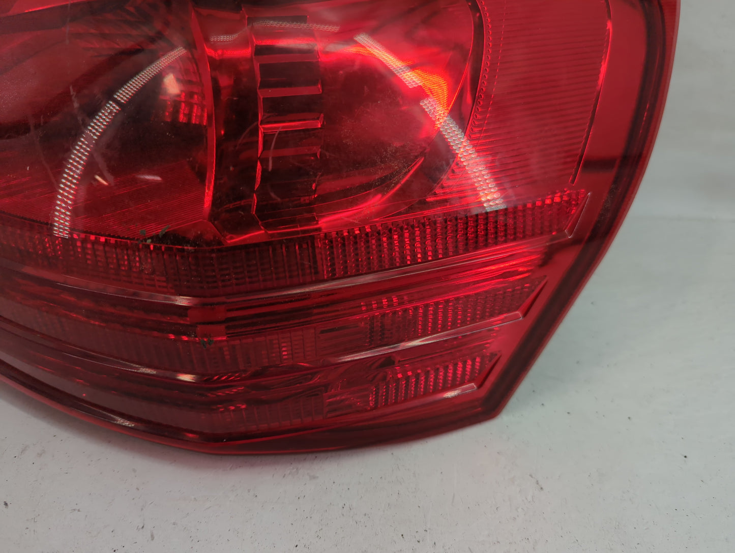 2014-2017 Nissan Rogue Tail Light Assembly Passenger Right OEM Fits Fits 2014 2015 2016 2017 OEM Used Auto Parts - Oemusedau