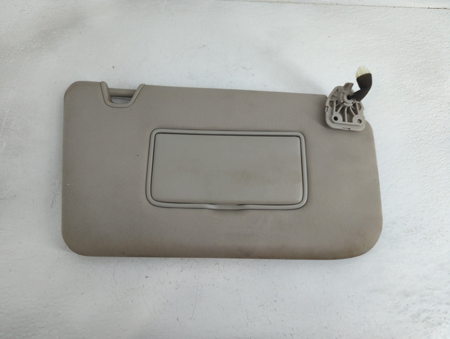 2014-2017 Nissan Rogue Sun Visor Shade Replacement Passenger Right Mirror Fits Fits 2014 2015 2016 2017 OEM Used Auto Parts 