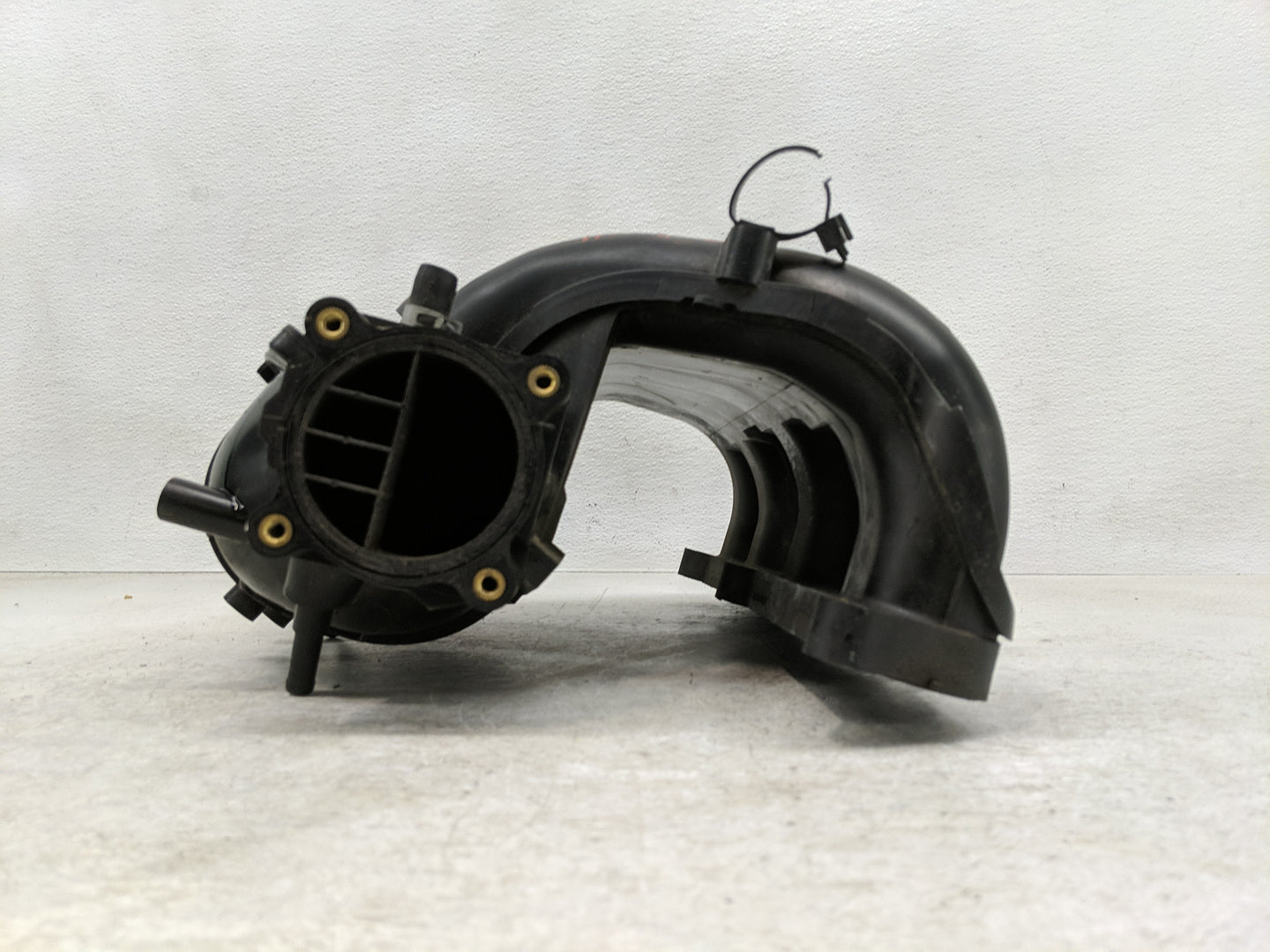 2014-2018 Nissan Rogue Air Intake Manifold Fits Fits 2014 2015 2016 2017 2018 OEM Used Auto Parts - Oemusedautoparts1.com