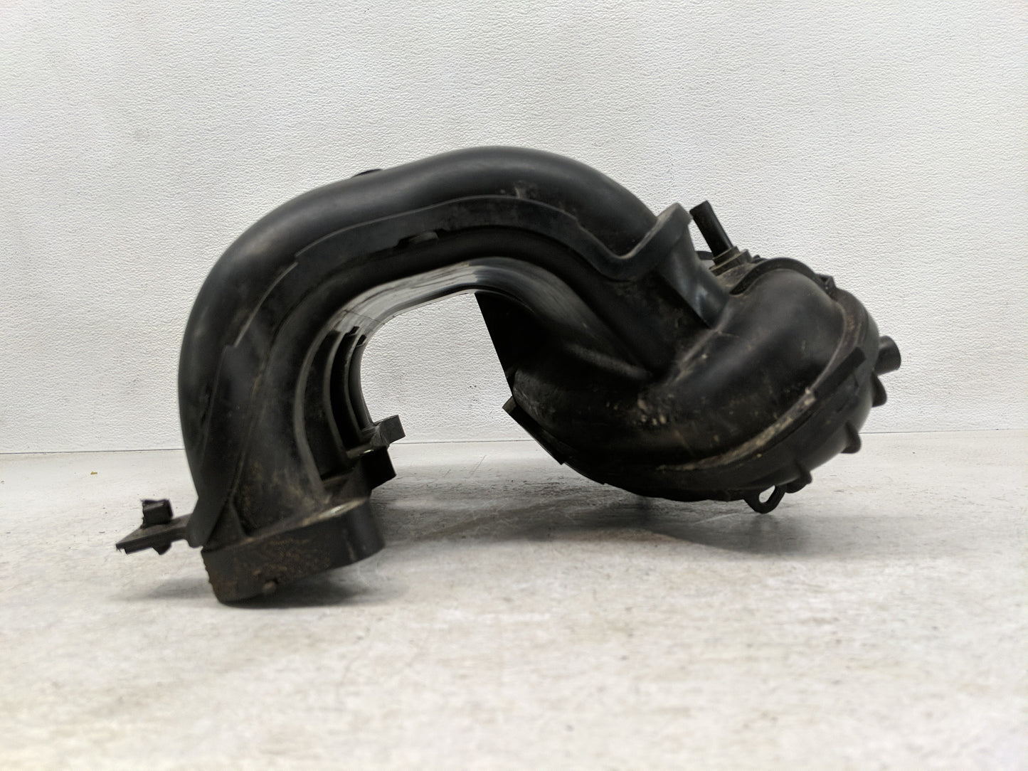 2014-2018 Nissan Rogue Air Intake Manifold Fits Fits 2014 2015 2016 2017 2018 OEM Used Auto Parts - Oemusedautoparts1.com