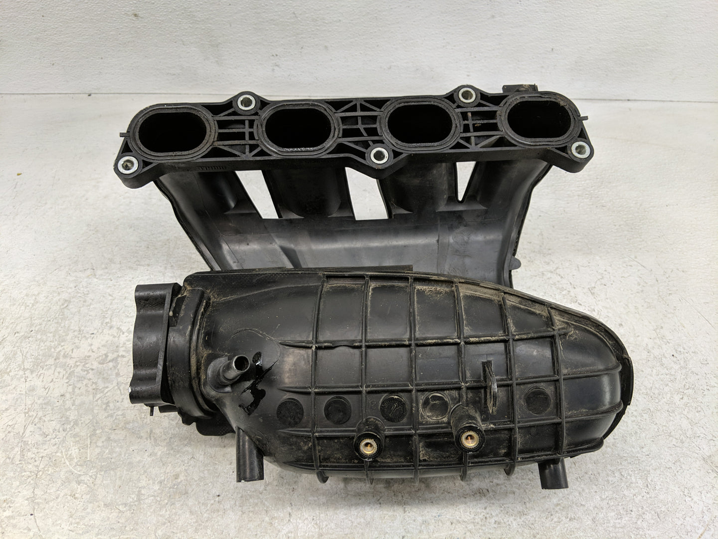 2014-2018 Nissan Rogue Air Intake Manifold Fits Fits 2014 2015 2016 2017 2018 OEM Used Auto Parts - Oemusedautoparts1.com