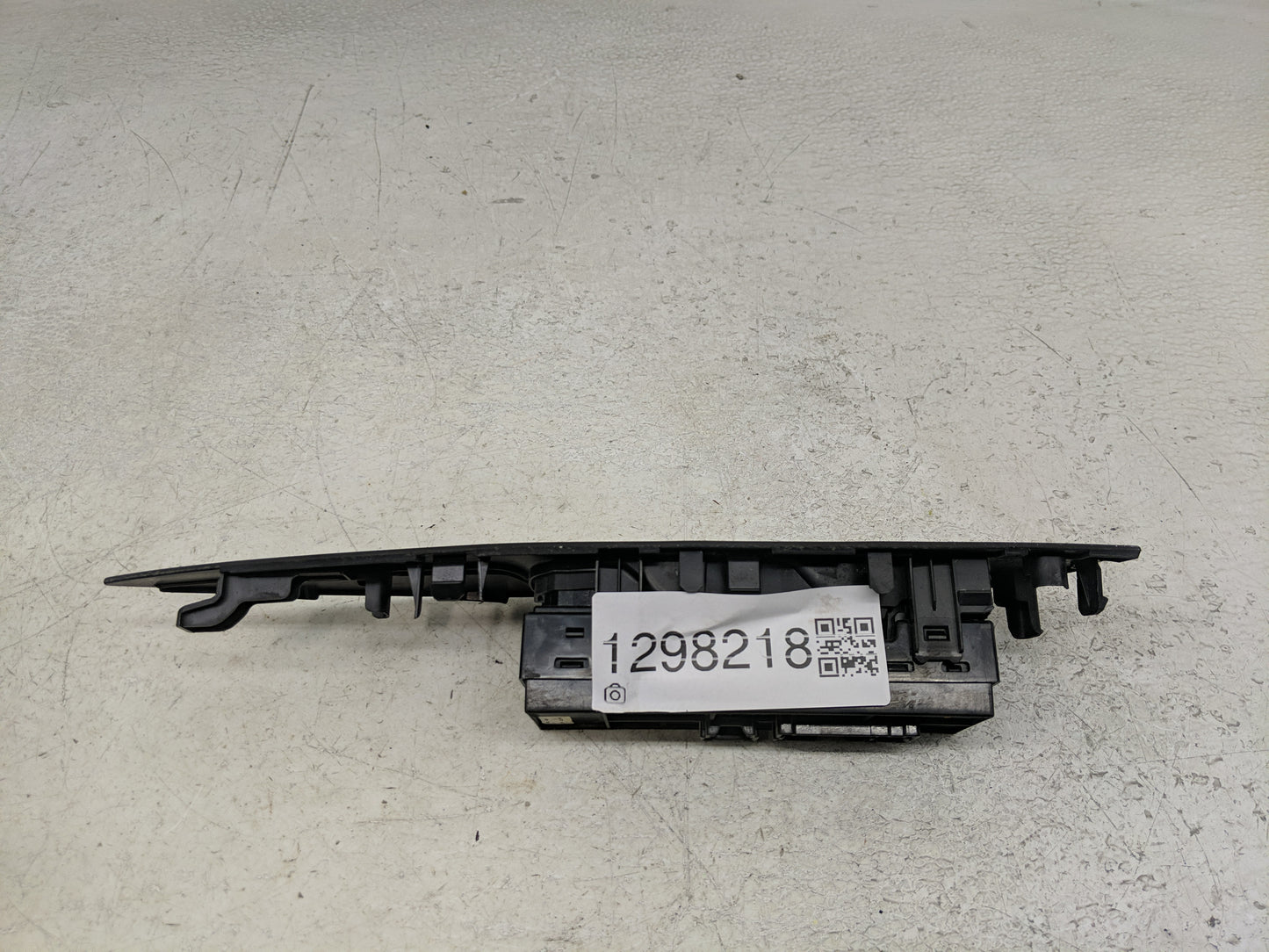 2014-2020 Nissan Rogue Master Power Window Switch Replacement Driver Side Left P/N:25401 4BA5A Fits OEM Used Auto Parts - Oe