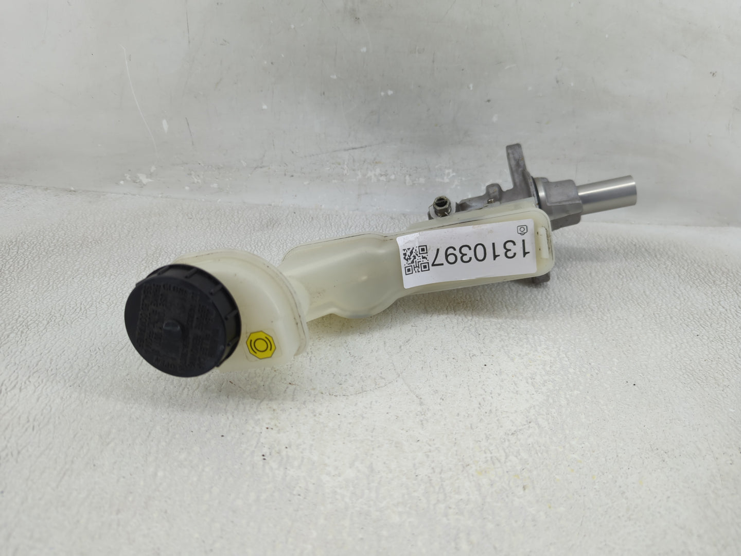 2014-2020 Nissan Rogue Brake Master Cylinder - Oemusedautoparts1.com