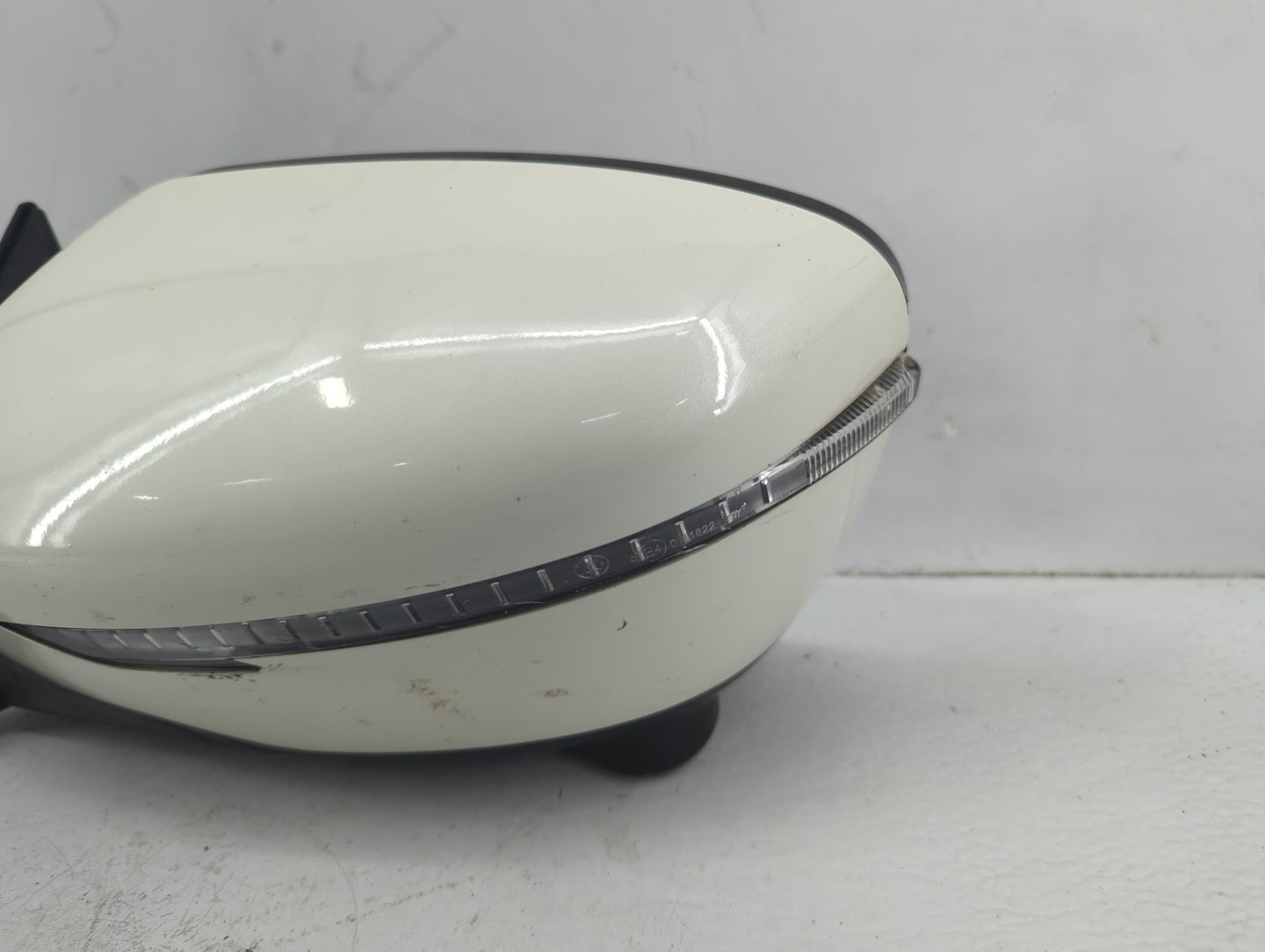 2014-2016 Nissan Rogue Driver Side View Mirror - Left Door Mirror OEM Used - Oemusedautoparts1.com