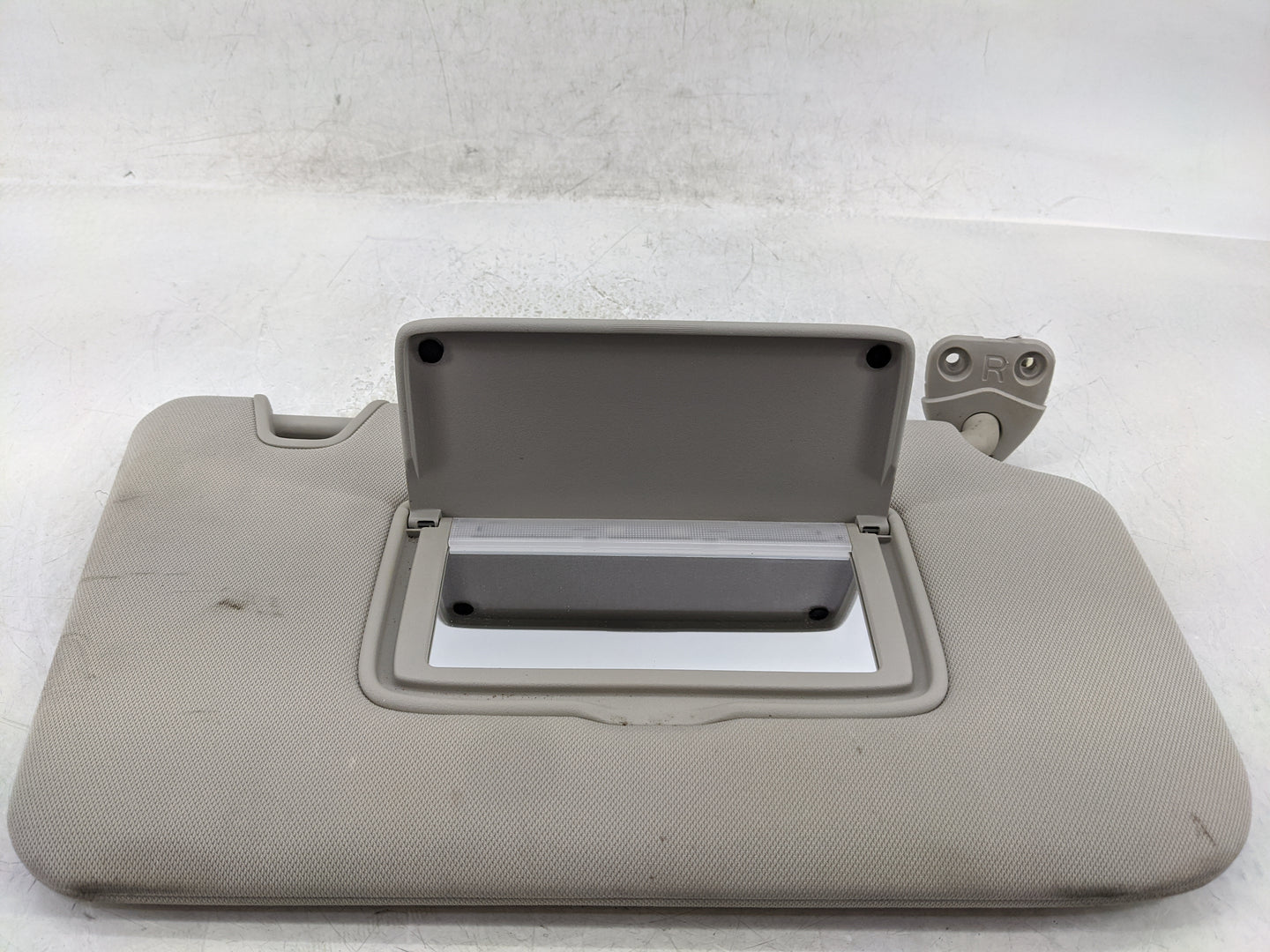 2014-2017 Nissan Rogue Sun Visor Shade Replacement Passenger Right Mirror Fits Fits 2014 2015 2016 2017 OEM Used Auto Parts 