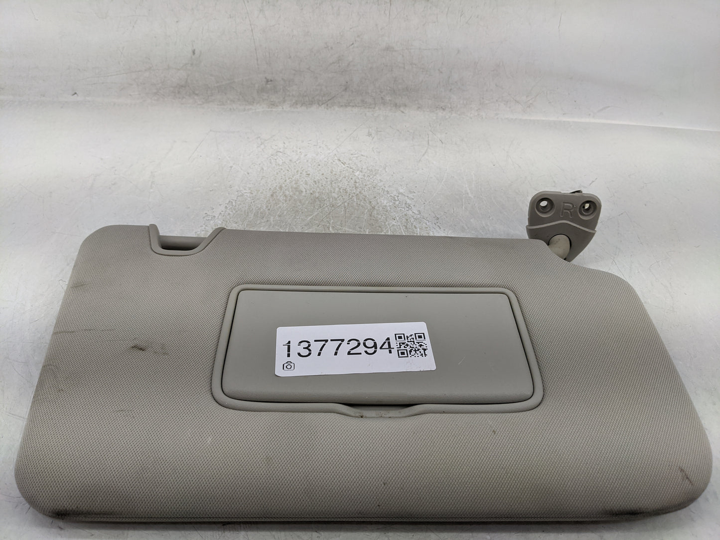 2014-2017 Nissan Rogue Sun Visor Shade Replacement Passenger Right Mirror Fits Fits 2014 2015 2016 2017 OEM Used Auto Parts 