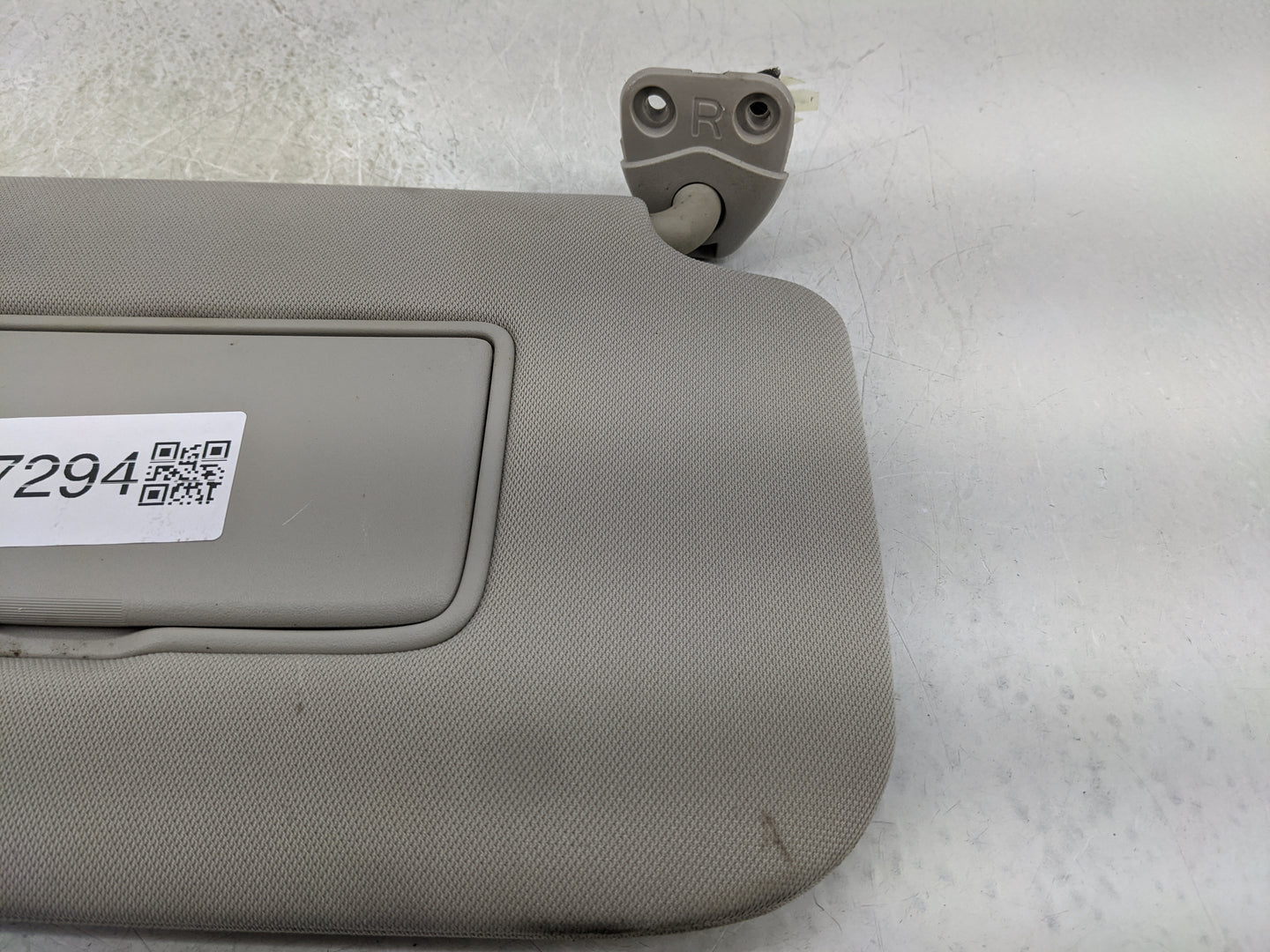 2014-2017 Nissan Rogue Sun Visor Shade Replacement Passenger Right Mirror Fits Fits 2014 2015 2016 2017 OEM Used Auto Parts 