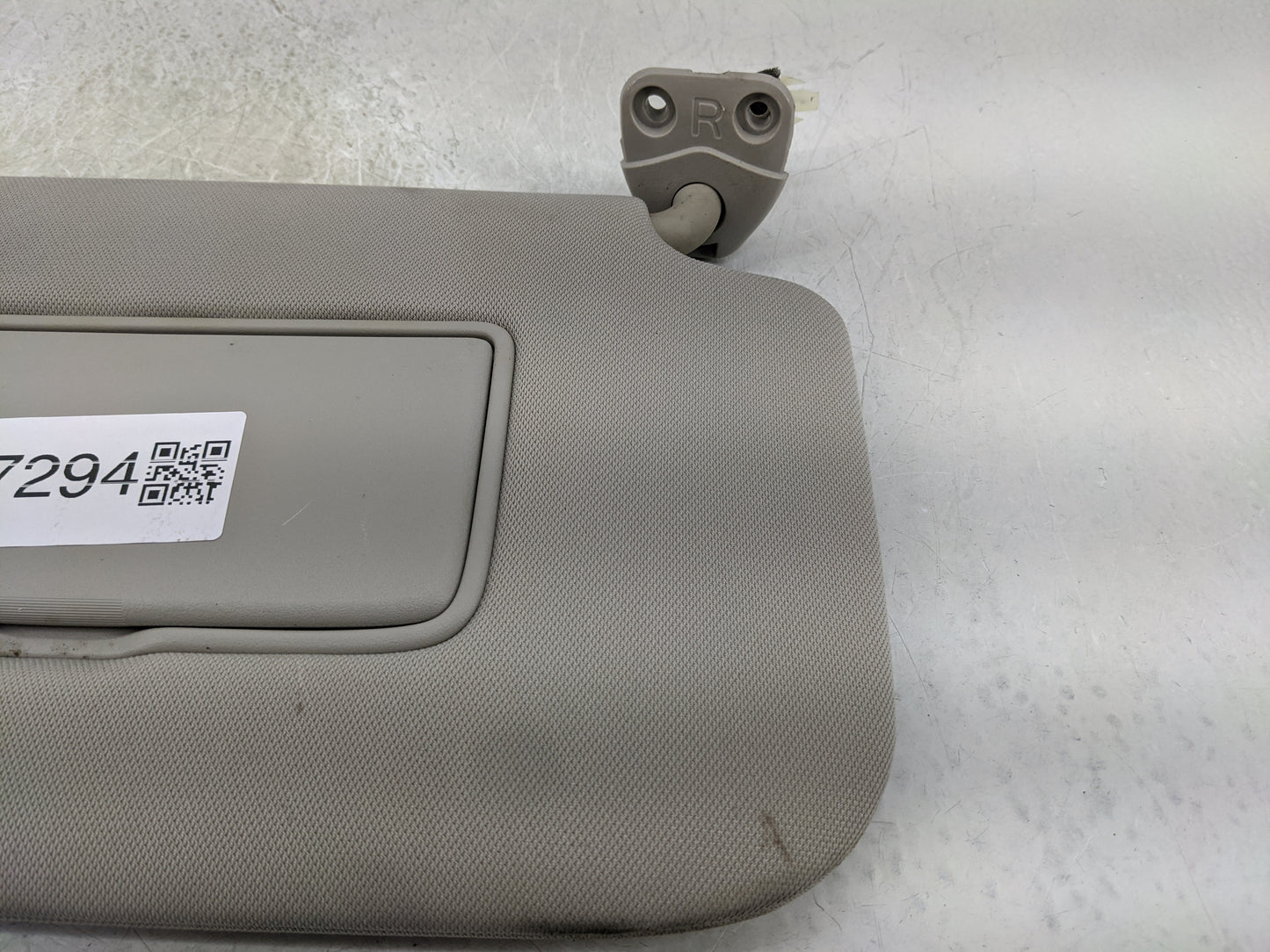 2014-2017 Nissan Rogue Sun Visor Shade Replacement Passenger Right Mirror Fits Fits 2014 2015 2016 2017 OEM Used Auto Parts 