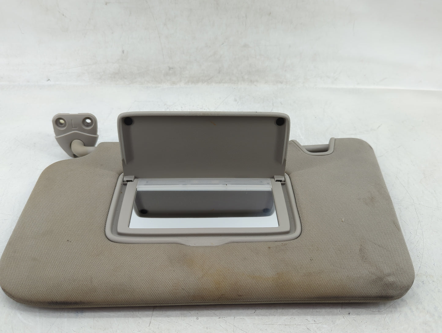 2014-2017 Nissan Rogue Sun Visor Shade Replacement Driver Left Mirror Fits Fits 2014 2015 2016 2017 OEM Used Auto Parts - Oe