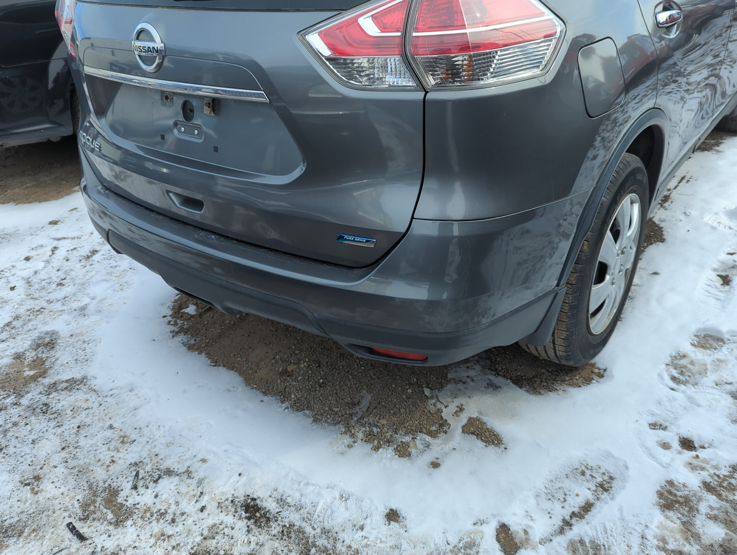 2014-2016 Nissan Rogue Rear Bumper Assembly Oem - Oemusedautoparts1.com