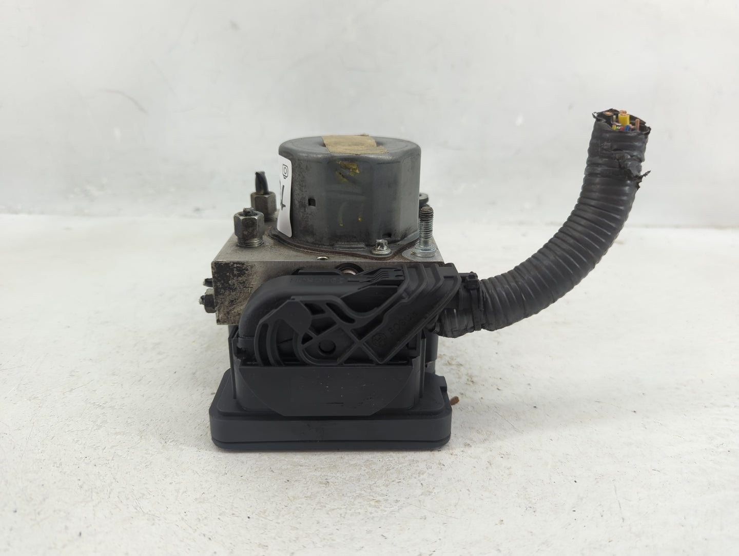 2014-2015 Nissan Rogue ABS Pump Control Module Replacement P/N:476604BA0A Fits Fits 2014 2015 OEM Used Auto Parts - Oemuseda