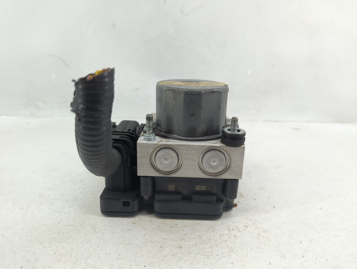 2014-2015 Nissan Rogue ABS Pump Control Module Replacement P/N:476604BA0A Fits Fits 2014 2015 OEM Used Auto Parts - Oemuseda