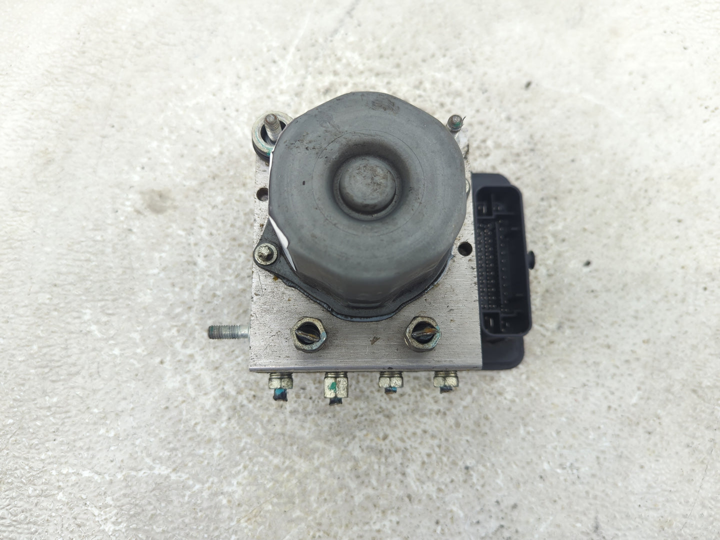 2015-2016 Nissan Rogue ABS Pump Control Module Replacement P/N:269 620 47660 5HA0A Fits Fits 2015 2016 OEM Used Auto Parts -