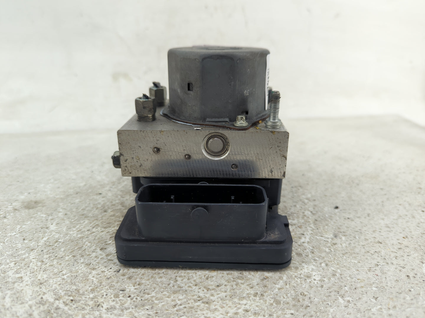 2015-2016 Nissan Rogue ABS Pump Control Module Replacement P/N:269 620 47660 5HA0A Fits Fits 2015 2016 OEM Used Auto Parts -