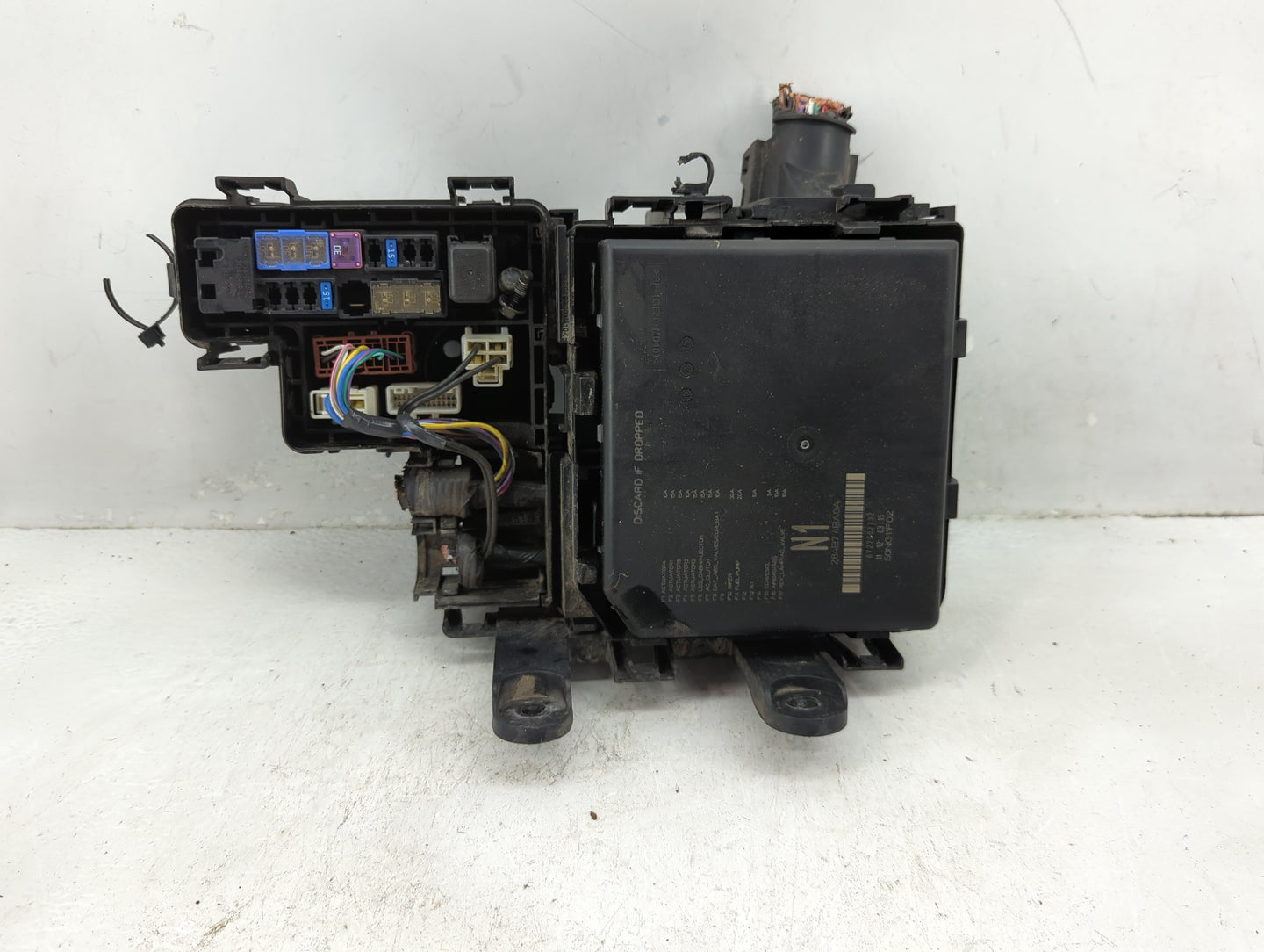 2014-2016 Nissan Rogue Fusebox Fuse Box Panel Relay Module P/N:284B7 4BA0A Fits Fits 2014 2015 2016 OEM Used Auto Parts - Oe