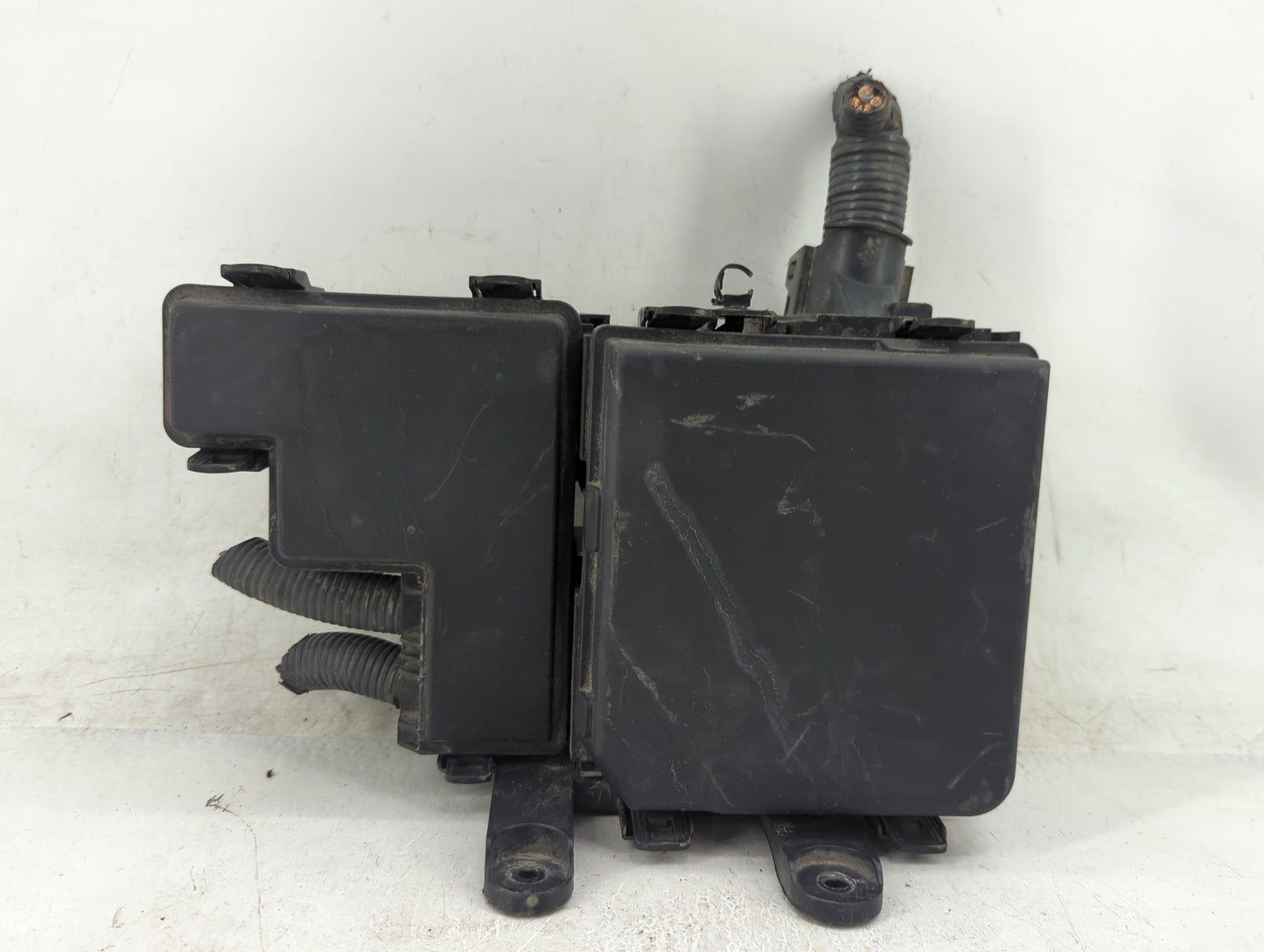 2014-2016 Nissan Rogue Fusebox Fuse Box Panel Relay Module P/N:284B7 4BA0A Fits Fits 2014 2015 2016 OEM Used Auto Parts - Oe