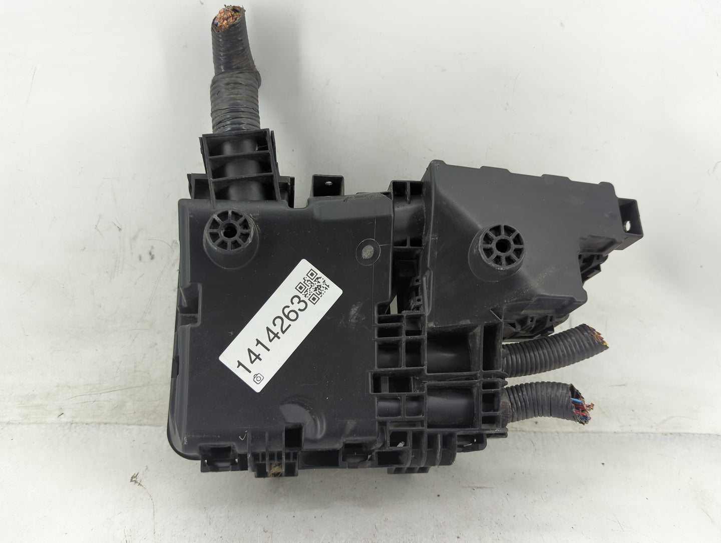 2014-2016 Nissan Rogue Fusebox Fuse Box Panel Relay Module P/N:284B7 4BA0A Fits Fits 2014 2015 2016 OEM Used Auto Parts - Oe