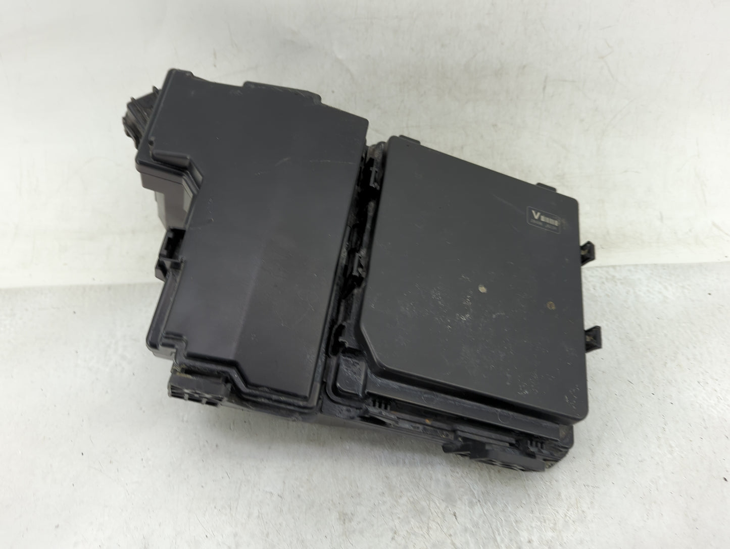 2012-2015 Nissan Rogue Fusebox Fuse Box Panel Relay Module P/N:284B6 JG03A Fits Fits 2012 2013 2014 2015 OEM Used Auto Parts