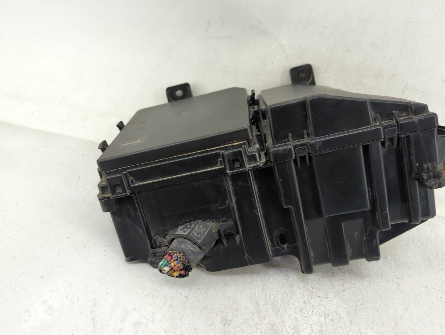 2012-2015 Nissan Rogue Fusebox Fuse Box Panel Relay Module P/N:284B6 JG03A Fits Fits 2012 2013 2014 2015 OEM Used Auto Parts