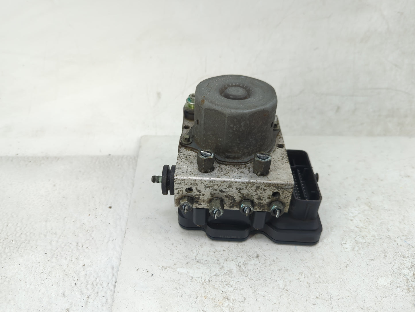 2015-2016 Nissan Rogue ABS Pump Control Module Replacement P/N:0265244941 476005HA0A Fits Fits 2015 2016 OEM Used Auto Parts